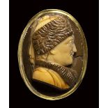 An unusual agate cameo set in a gold ring. Historical portrait.