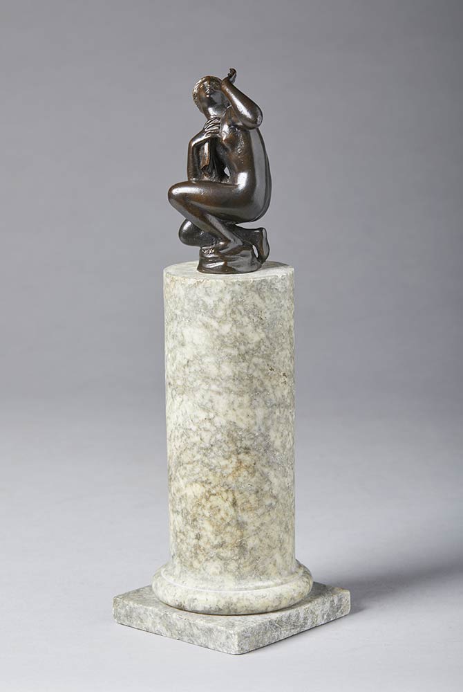 Kneeling nymph. Original design by Giambologna. - Image 2 of 6