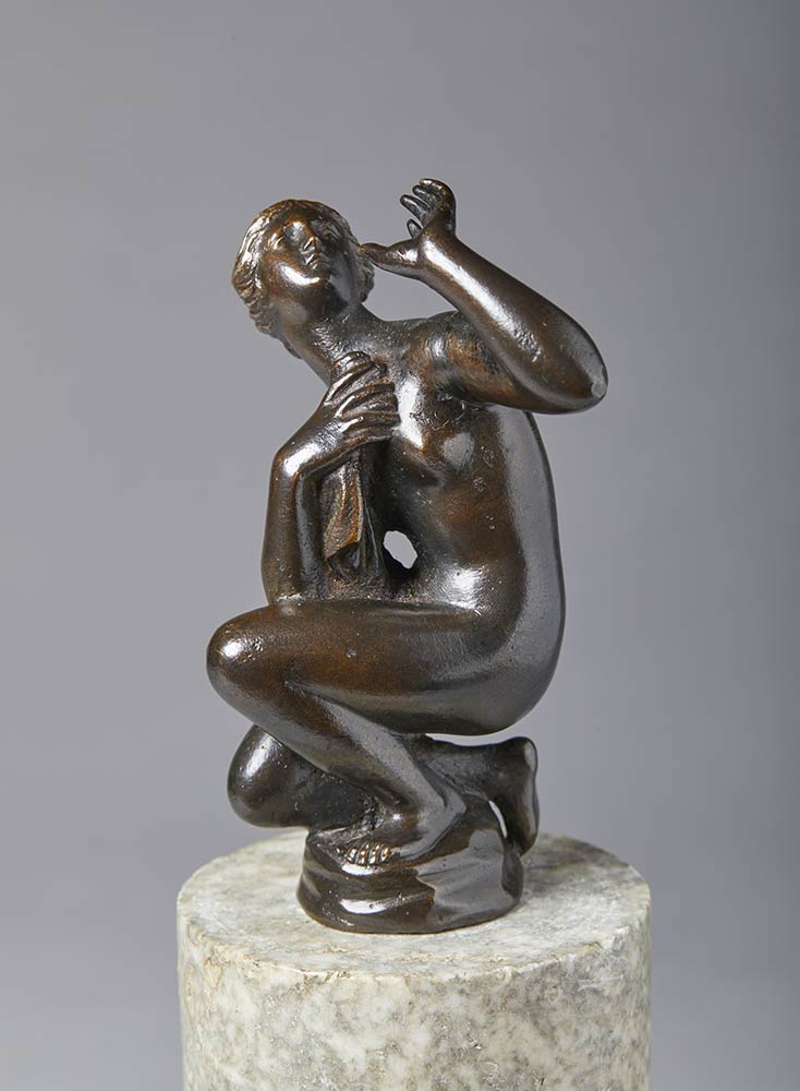 Kneeling nymph. Original design by Giambologna. - Image 3 of 6