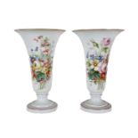 PAIRE DE VASES