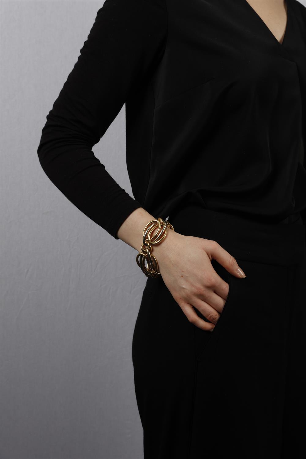 A RETRO GOLD BRACELET, BY CARLO WEINGRILL FOR BULGARI, CIRCA 1950 Designed as a series of - Image 5 of 8