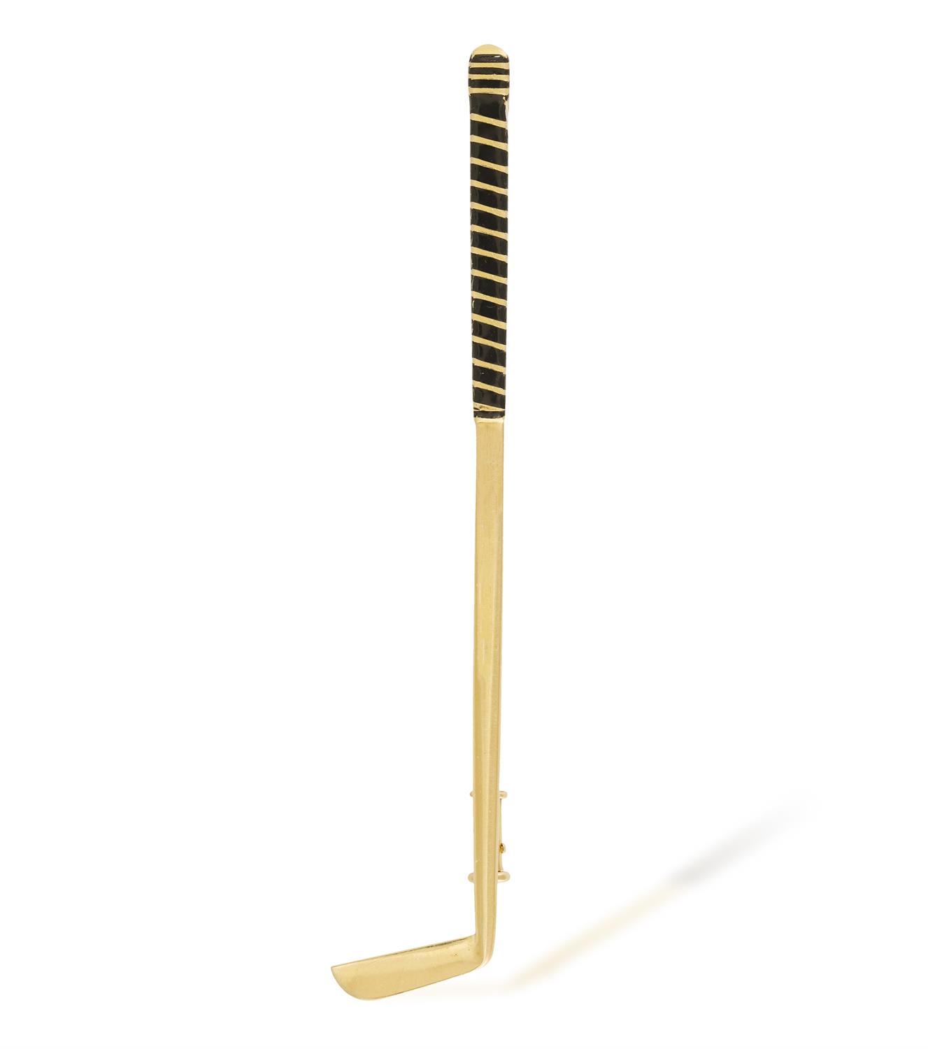 AN ENAMEL NOVELTY BROOCH, BY CARTIER, CIRCA 1935 Designed as a golf club, decorated with black