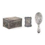 PROPERTIES FROM A NOTED COLLECTOR OF CHINESE EXPORT SILVER *A GROUP OF THREE (3) CHINESE EXPORT