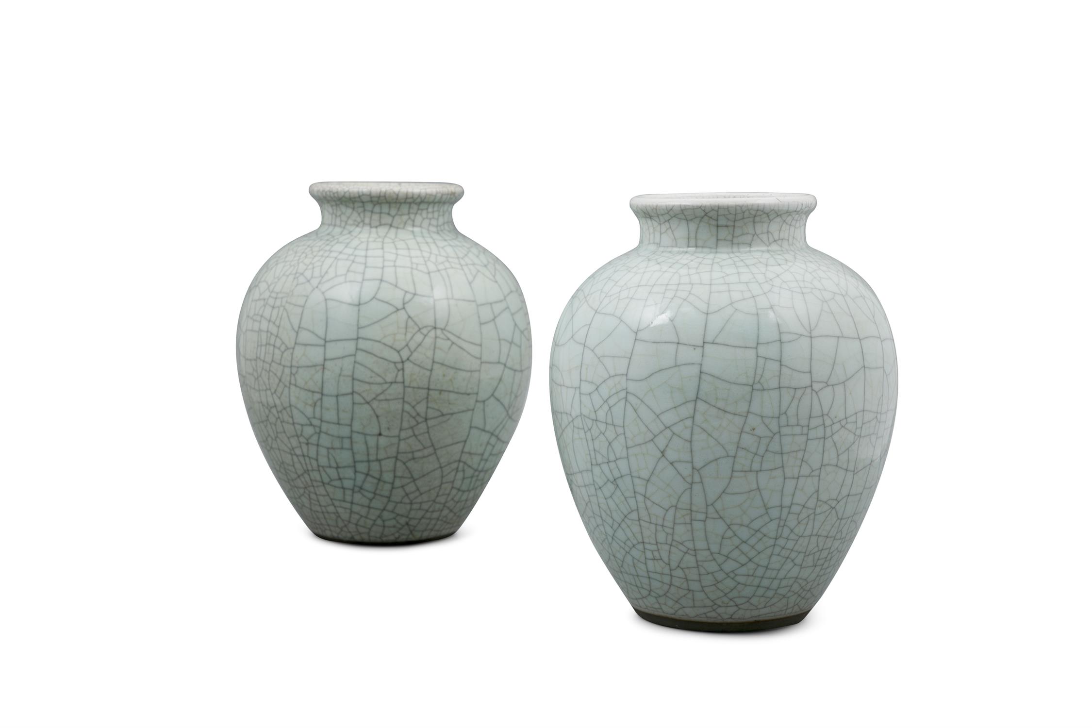 A PAIR OF GE OR GEYAO TYPE CRACKLED CELADON GLAZED PORCELAIN JARS CHINA, LATE QING DYNASTY TO - Image 2 of 9