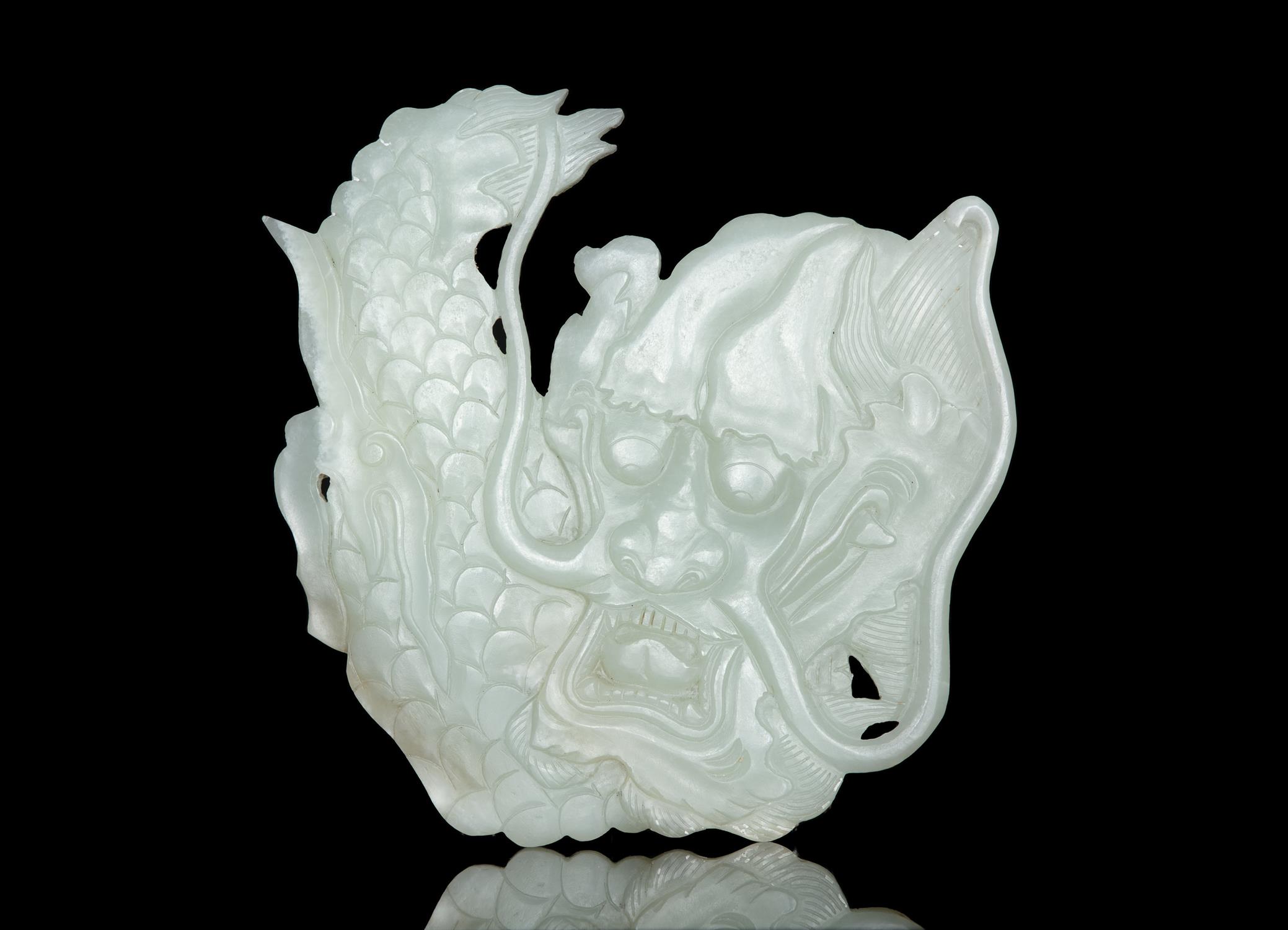 A PALE CELADON JADE ‘DRAGON’ ORNAMENTAL PLAQUE CHINA, LATE QING DYNASTY, 19TH CENTURY This piece - Image 2 of 11