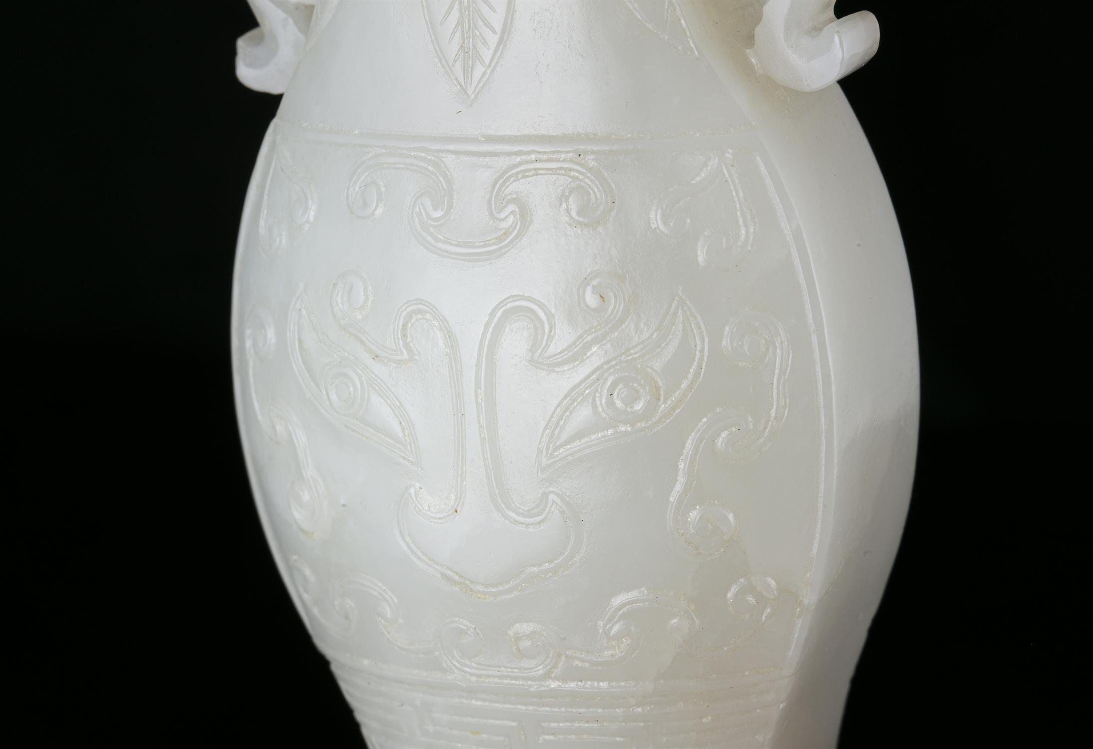 A WHITE JADE ‘TAOTIE MASK’ JOYSTICK HOLDER OF ARCHAISTIC GU SHAPE CHINA, QING DYNASTY Of - Image 3 of 9