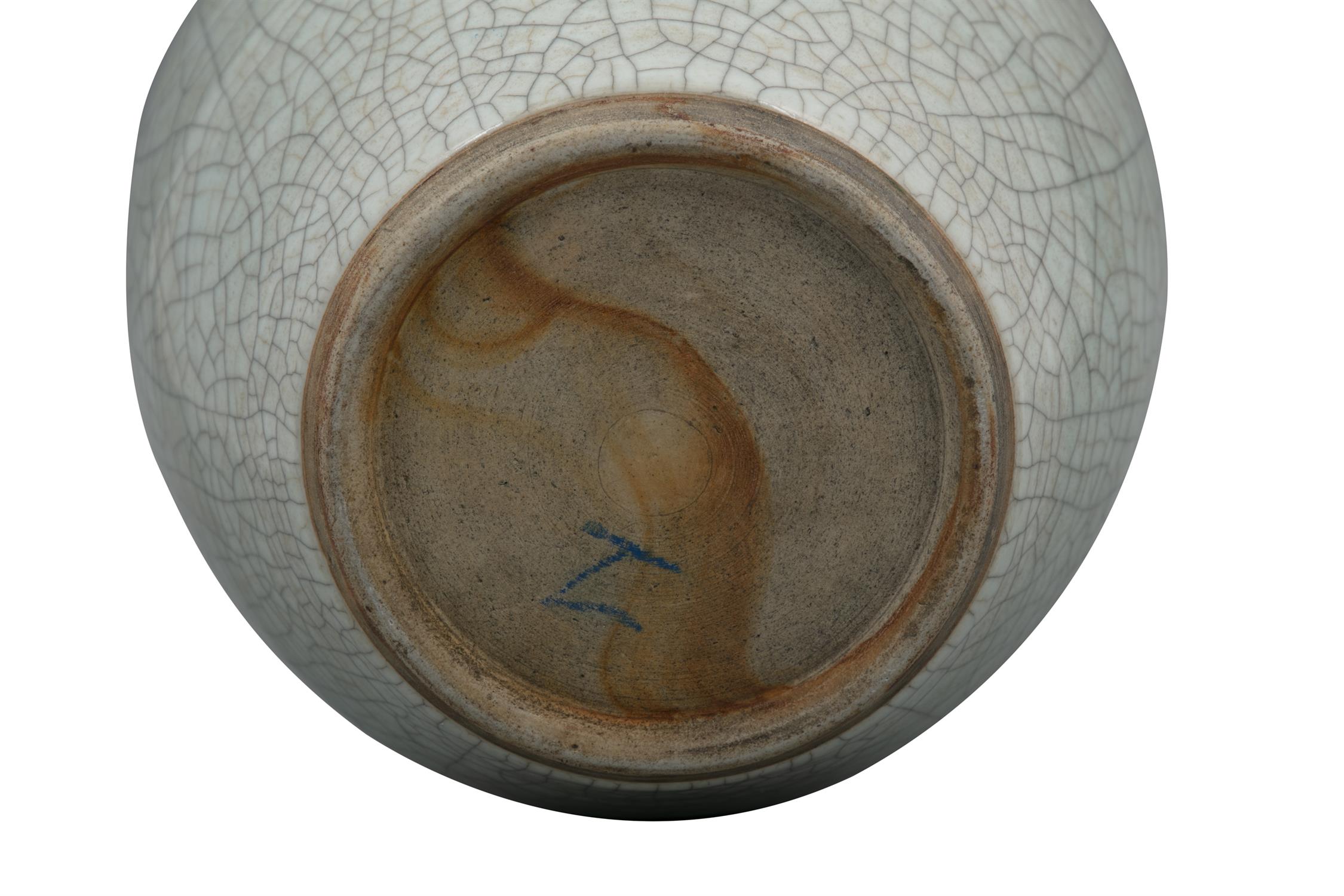 A GUAN OR GEYAO CRACKLED WARE TYPE EGG-SHAPED VASE CHINA, LATE QING DYNASTY TO REPUBLIC / MINGUO - Image 5 of 8