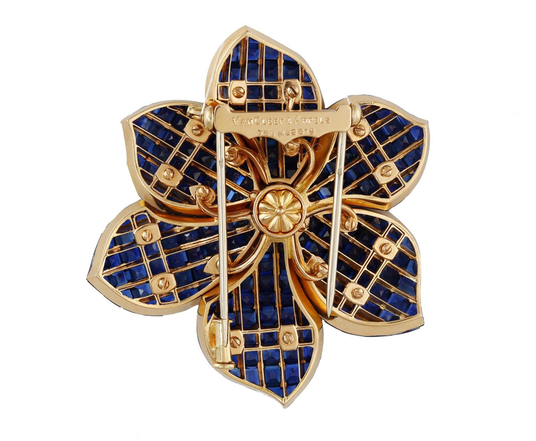 A RARE & COLLECTIBLE MYSTERY-SET SAPPHIRE AND DIAMOND FLOWER BROOCH, BY VAN CLEEF & ARPELS The - Image 14 of 14