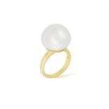 A CULTURED PEARL DRESS RING The large South Sea cultured pearl measuring approximately 16.