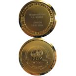 FIFA-Medaille 2004 - Große, offizielle Jubiläumsmedaille der FIFA "100 Years 1904 -1994". Mit Gravur
