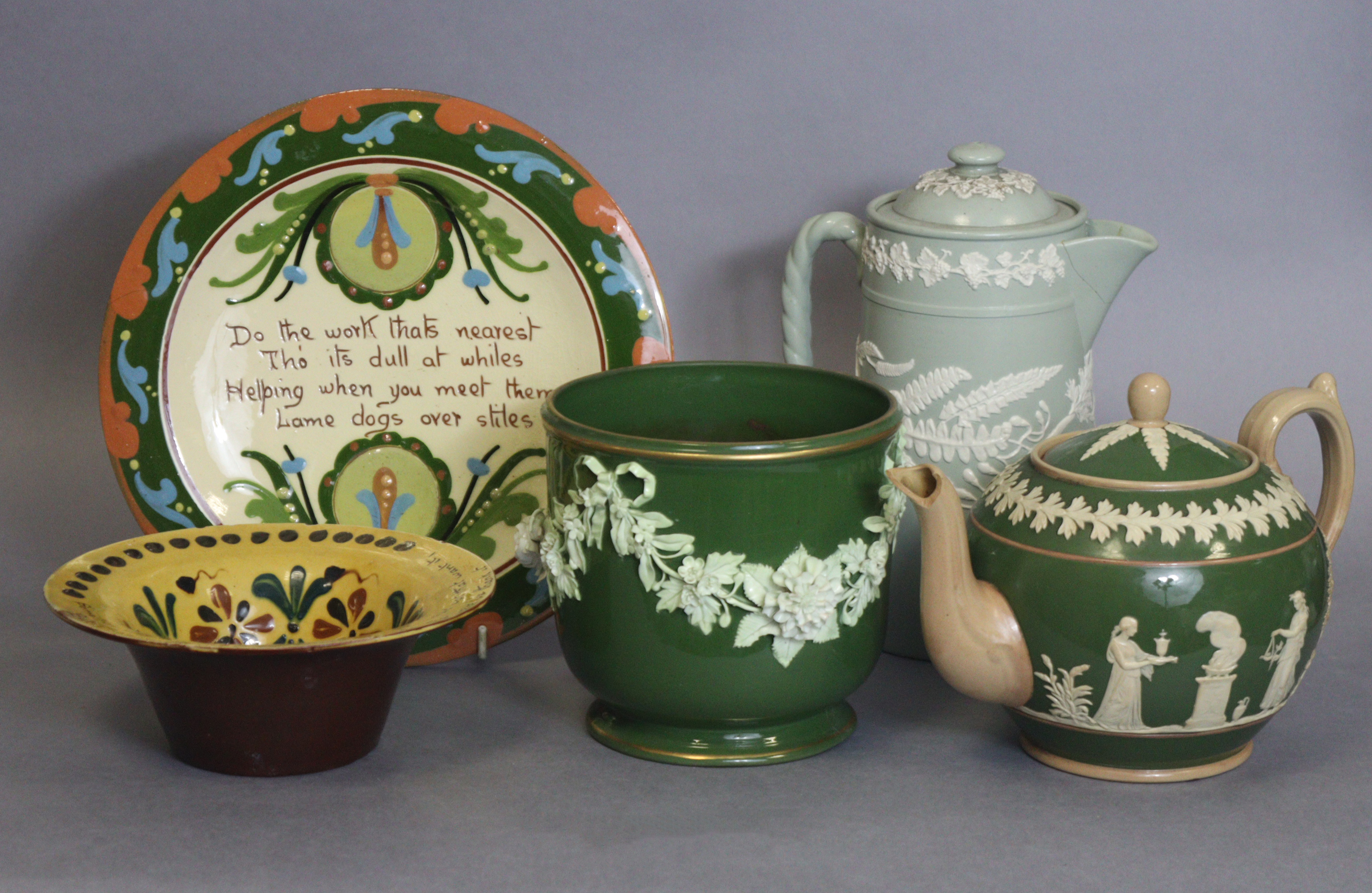 An Aller Vale ‘motto ware’ dish with coloured slip decorated border, 10” dia.; a similar deep bowl