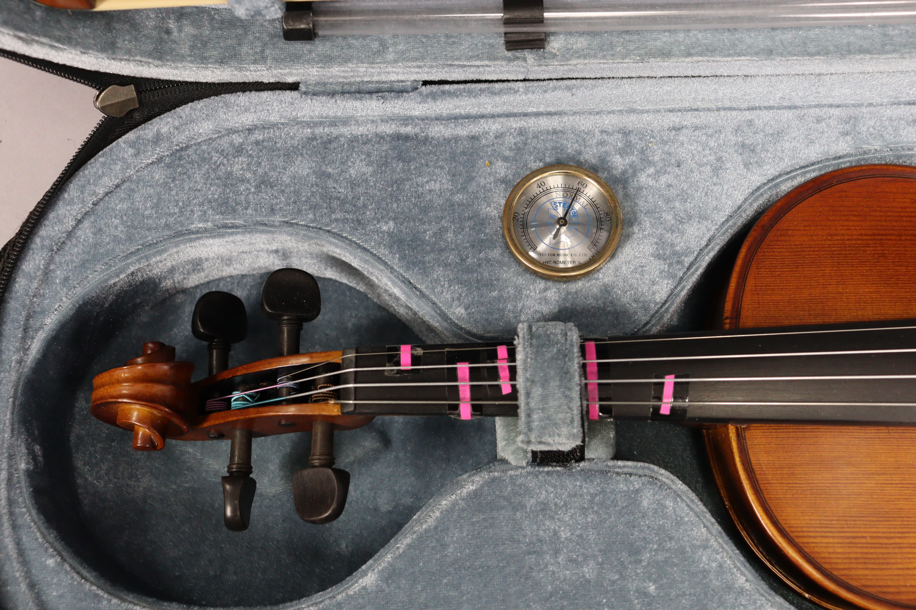 A Stentor violin & bow, cased; together with three modern posters. - Image 5 of 8