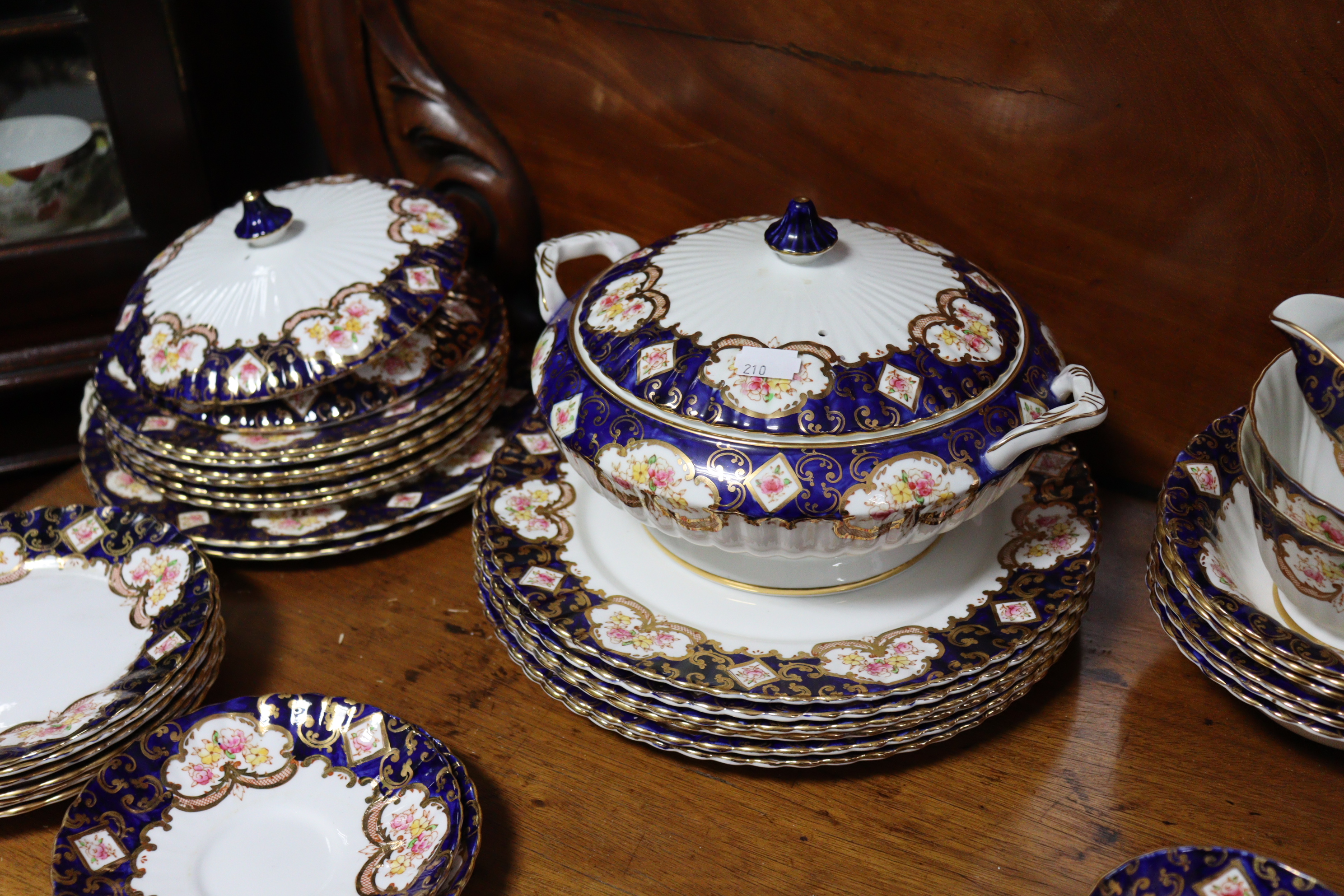 A Royal Stafford bone china “Heritage” fifty-six piece part dinner & tea service; a Japanese - Image 5 of 6