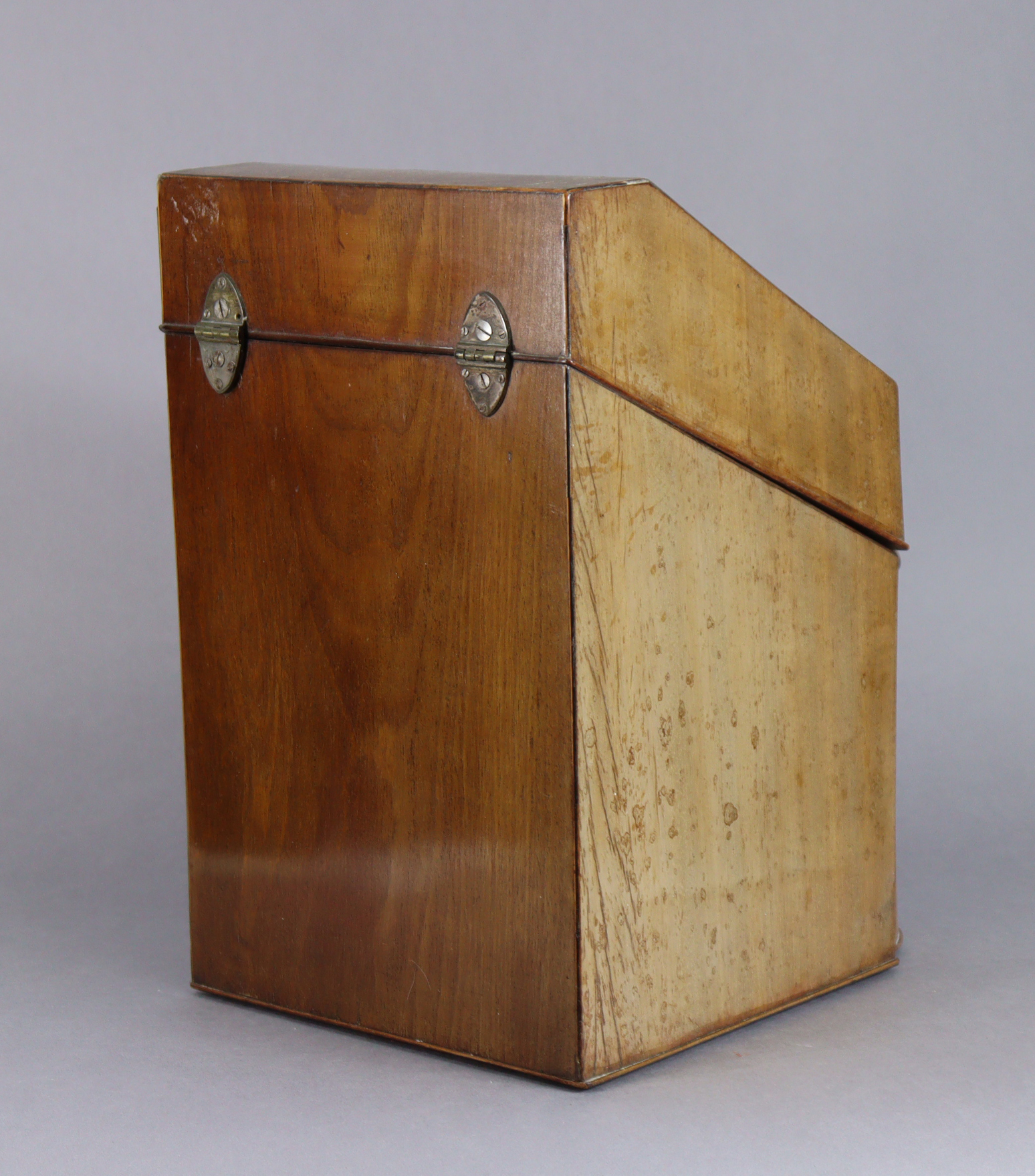 A George III inlaid mahogany knife box with marquetry shell to the sloping hinged lid, enclosing - Image 6 of 8