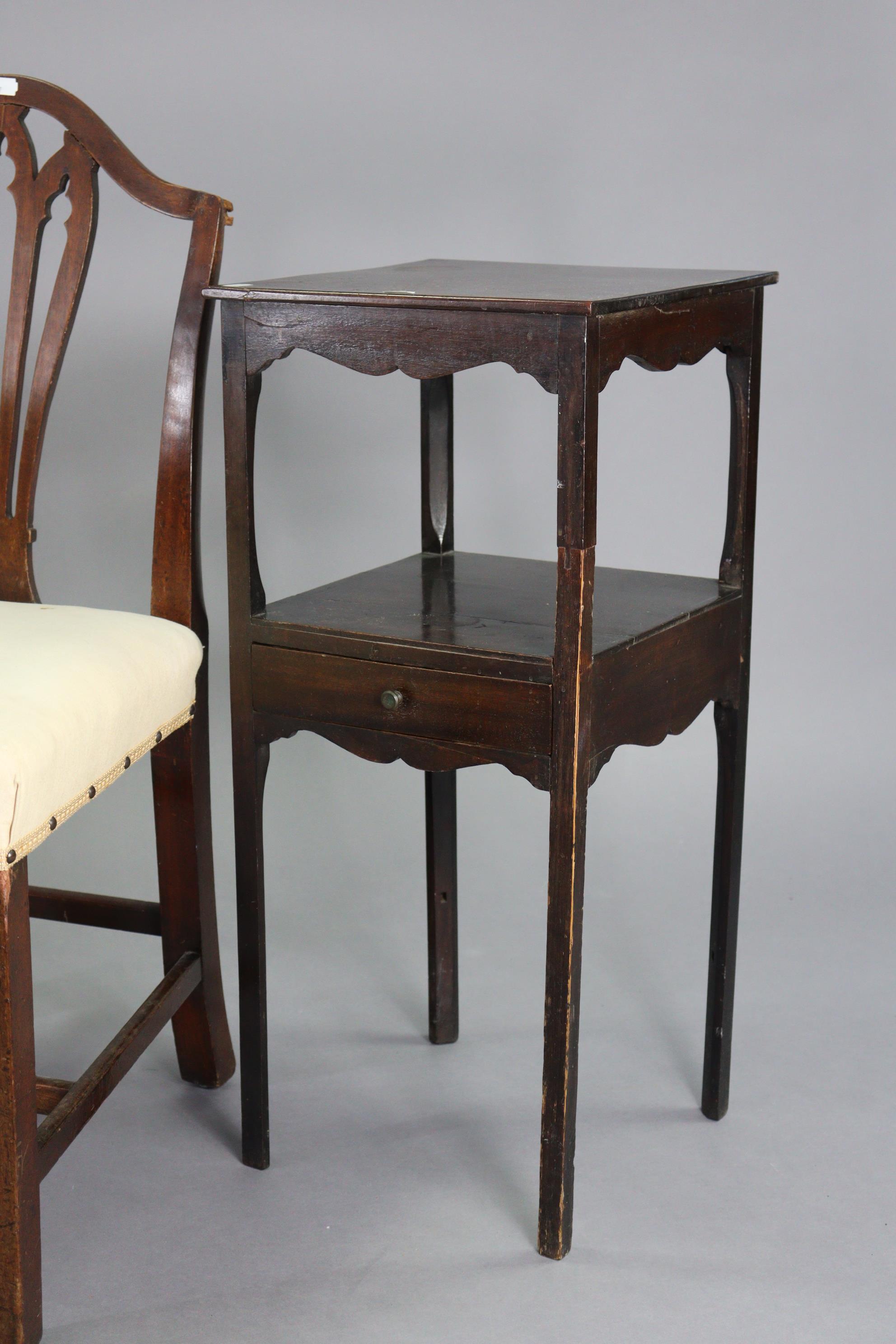 An early 19th century mahogany Pembroke table fitted end drawer & on square legs with brass castors, - Image 5 of 10