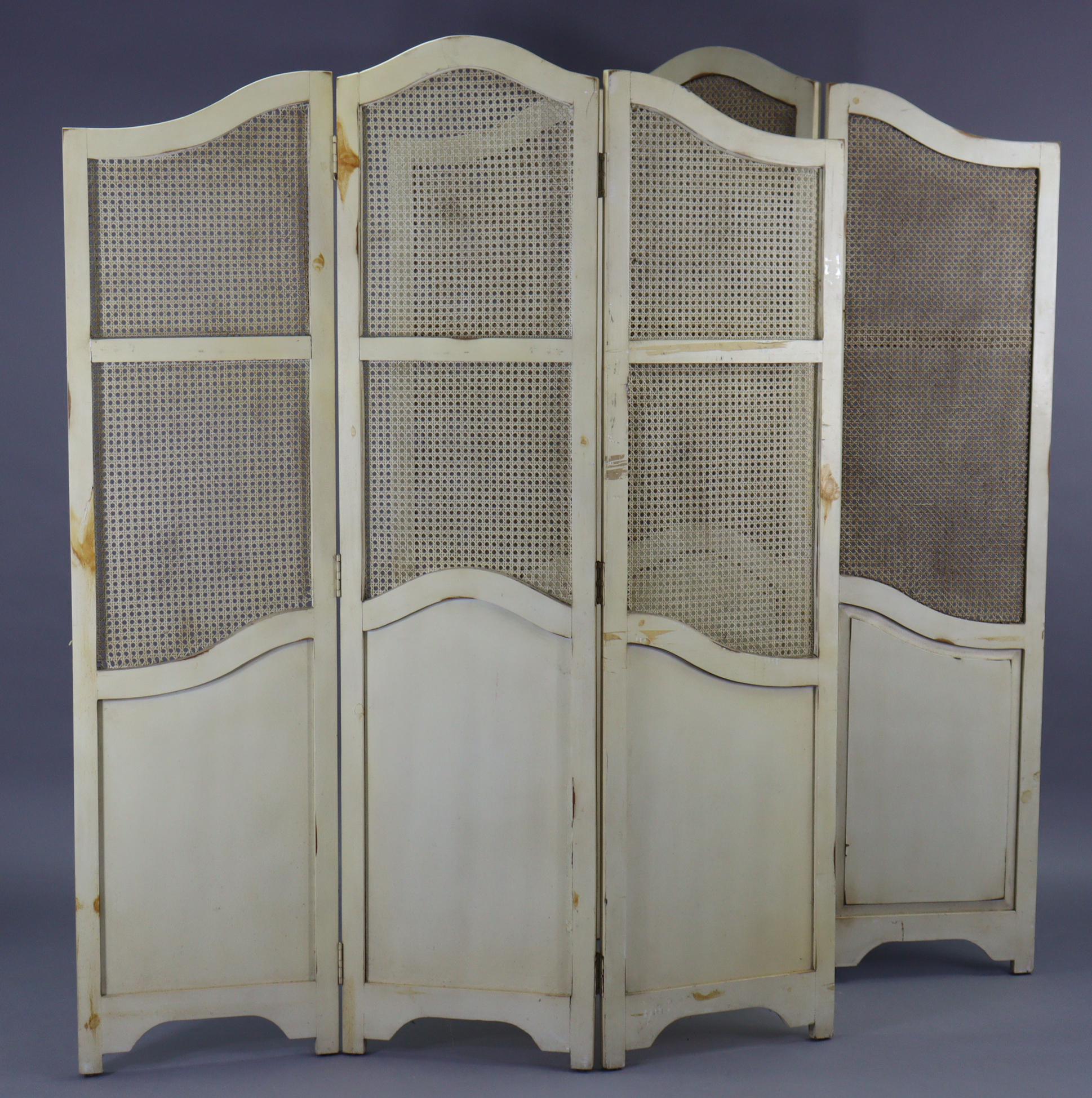 A pair of continental-style white painted wooden three-fold draught screens, each inset with woven- - Image 3 of 4