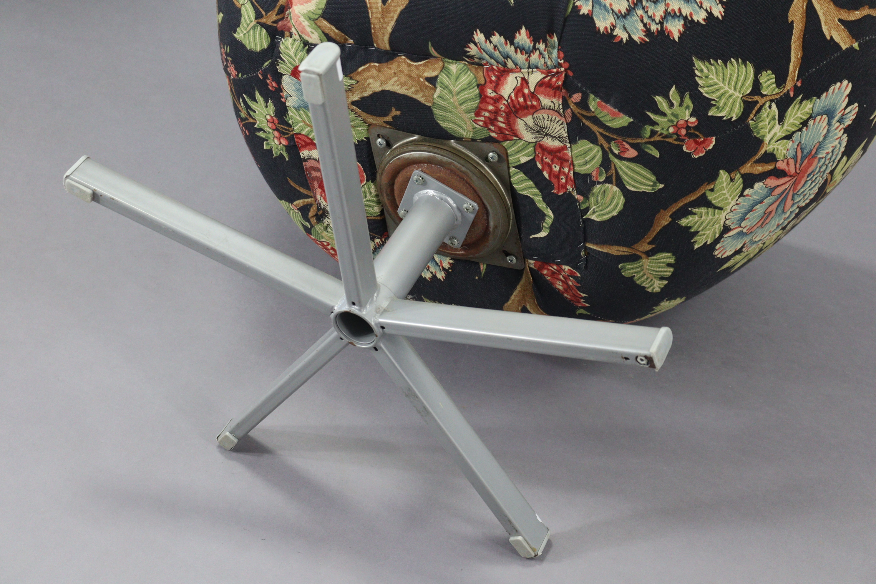 A 1960’s swivel tub-shaped chair upholstered multi-coloured floral material, & on silvered-metal - Image 4 of 4