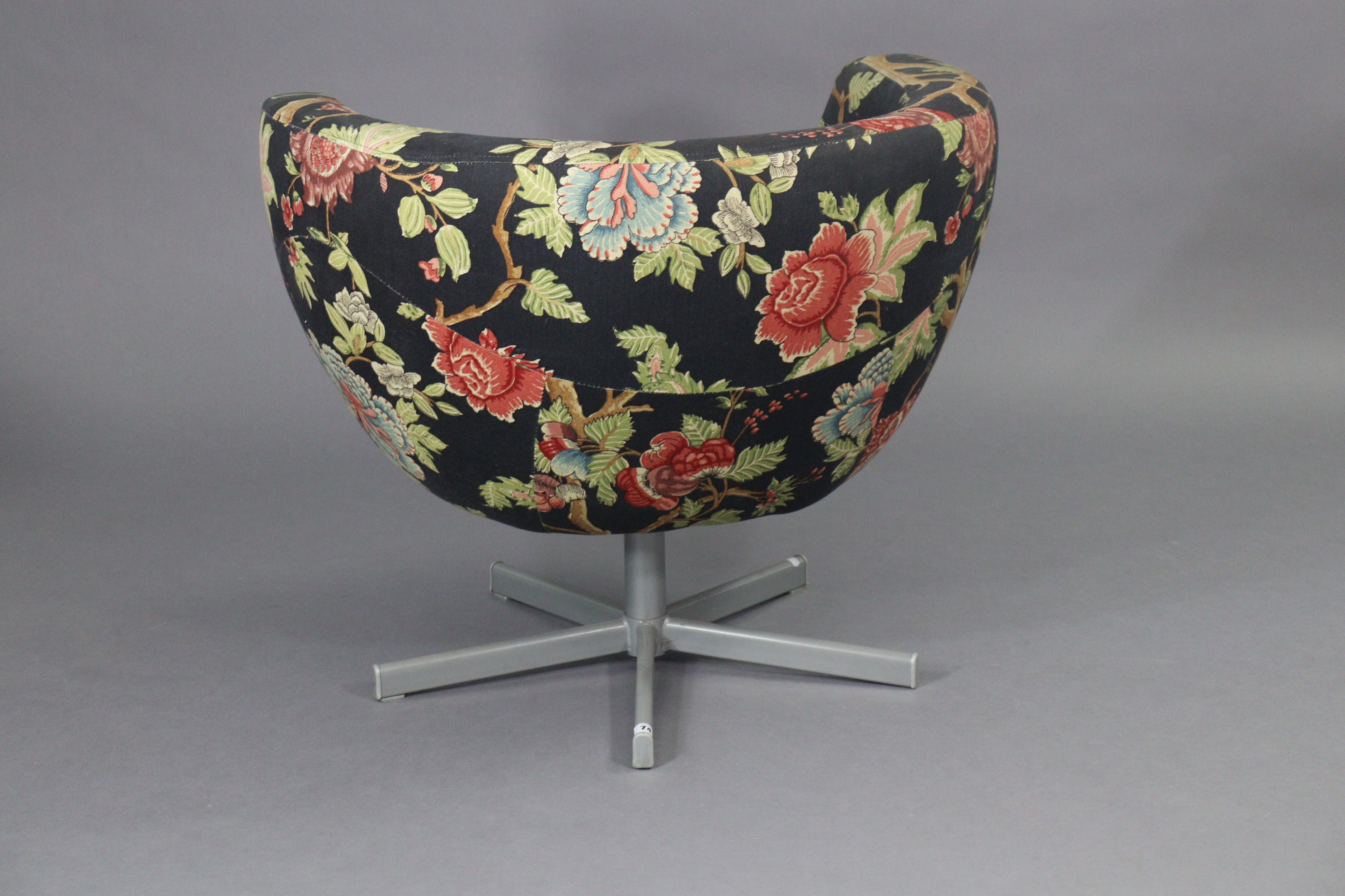 A 1960’s swivel tub-shaped chair upholstered multi-coloured floral material, & on silvered-metal - Image 3 of 4