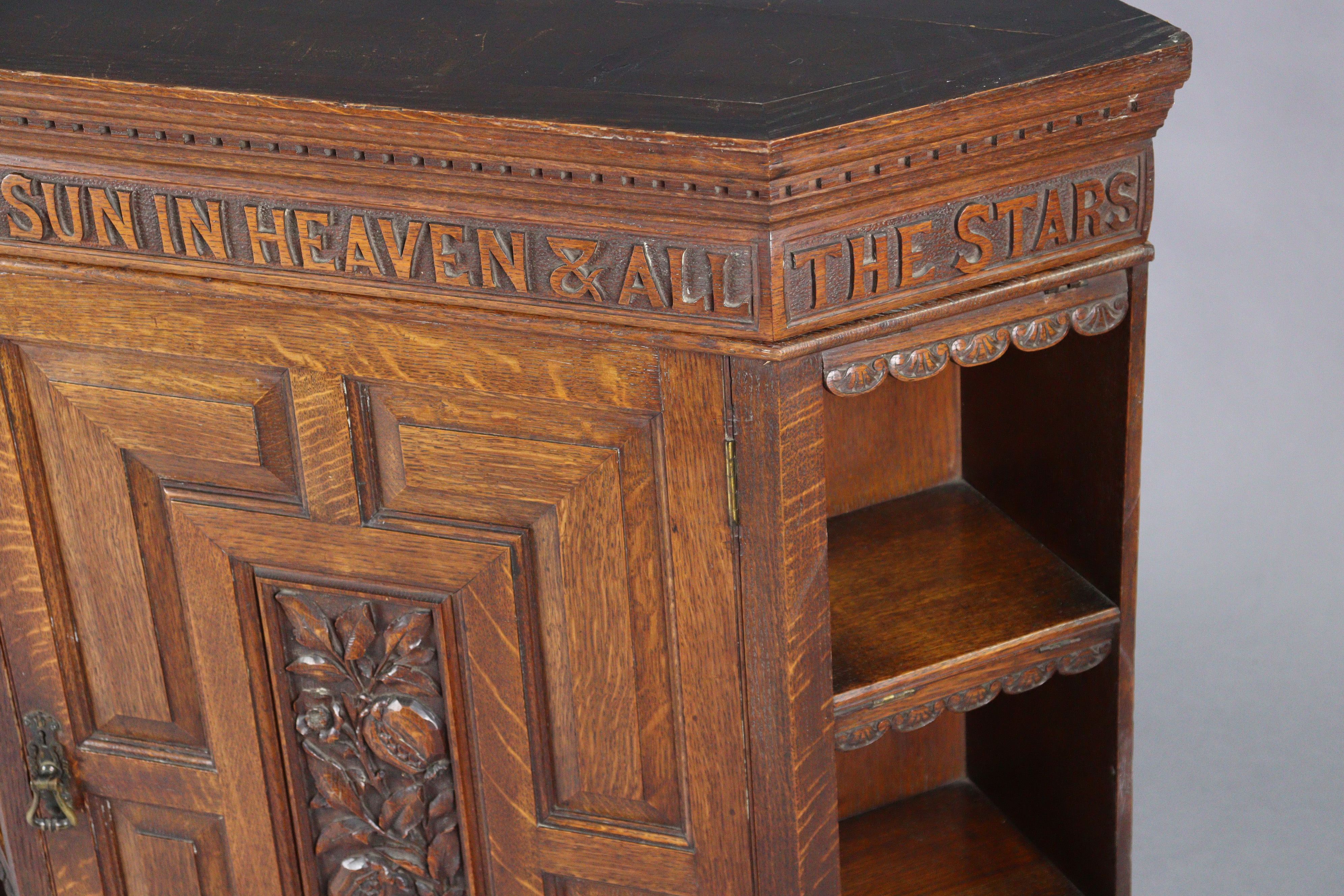 A well-made late 19th/early 20th century oak hanging corner cupboard, the dentil cornice with carved - Bild 7 aus 8