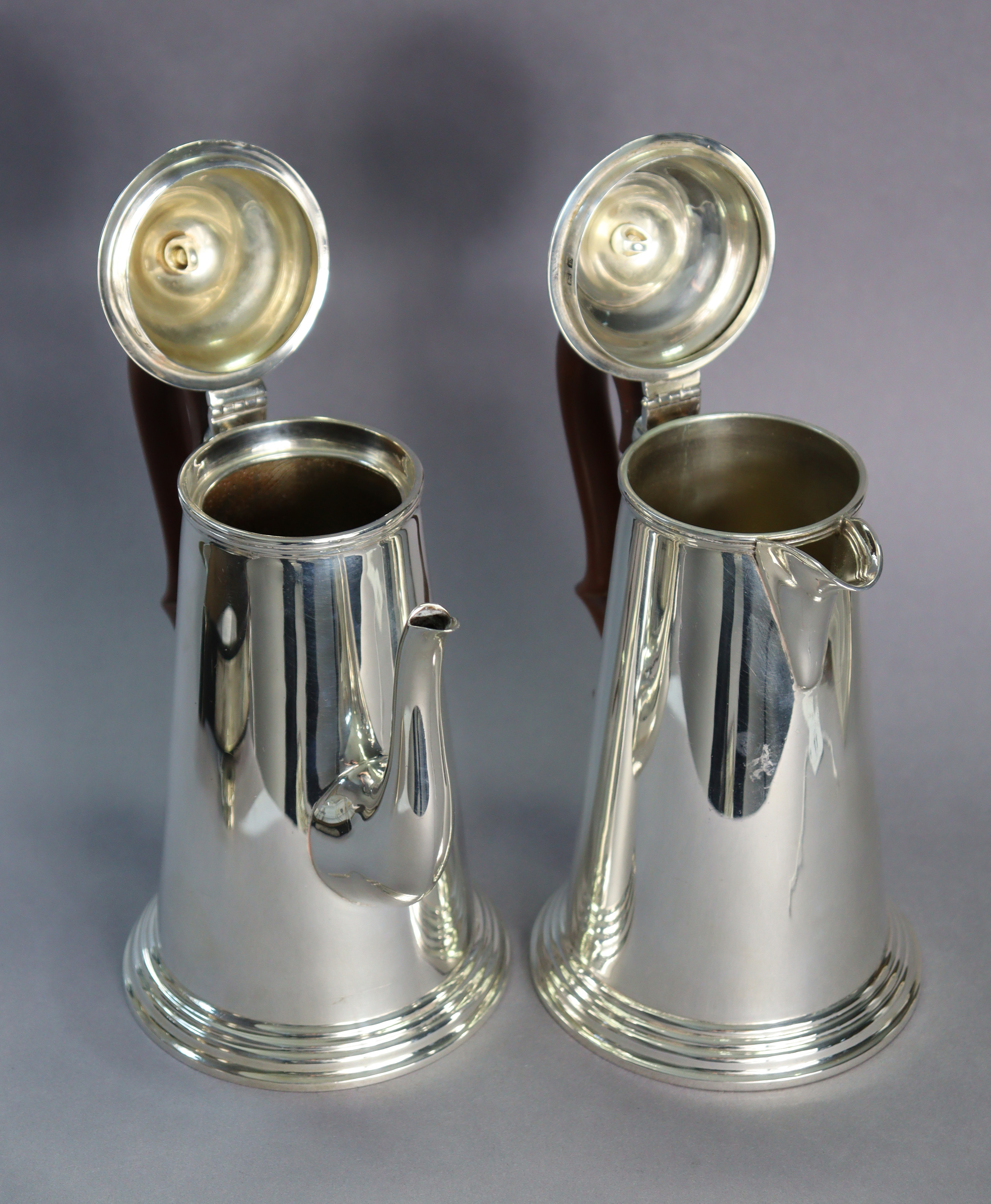 A George IV silver coffee pot of plain round tapered form with domed hinged cover & on moulded foot, - Image 5 of 5