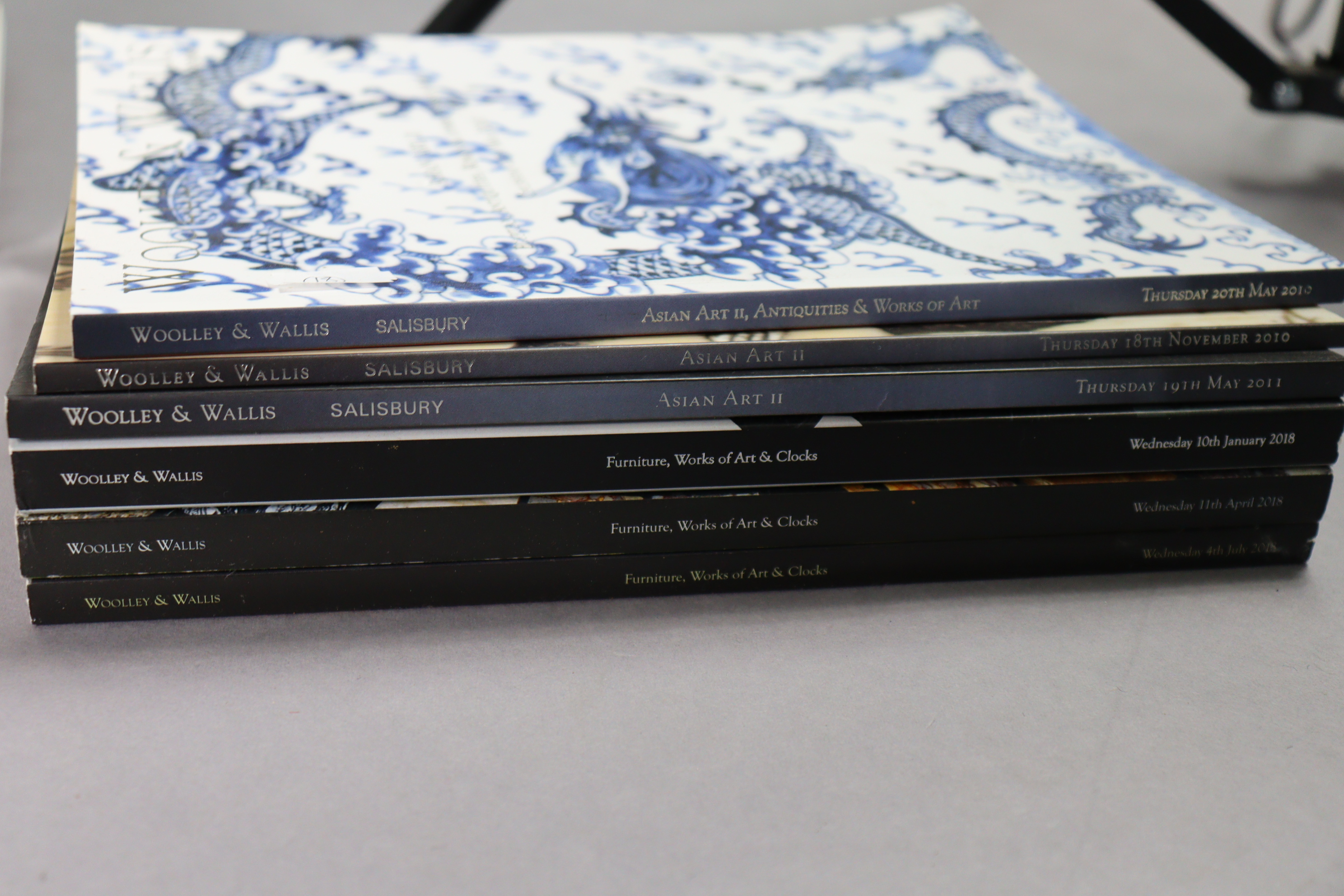 A collection of approx. 90 auction catalogues mostly relating to Asian Art, Chinese porcelain, & - Image 8 of 9