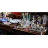 Various items of decorative china, glassware, & platedware.