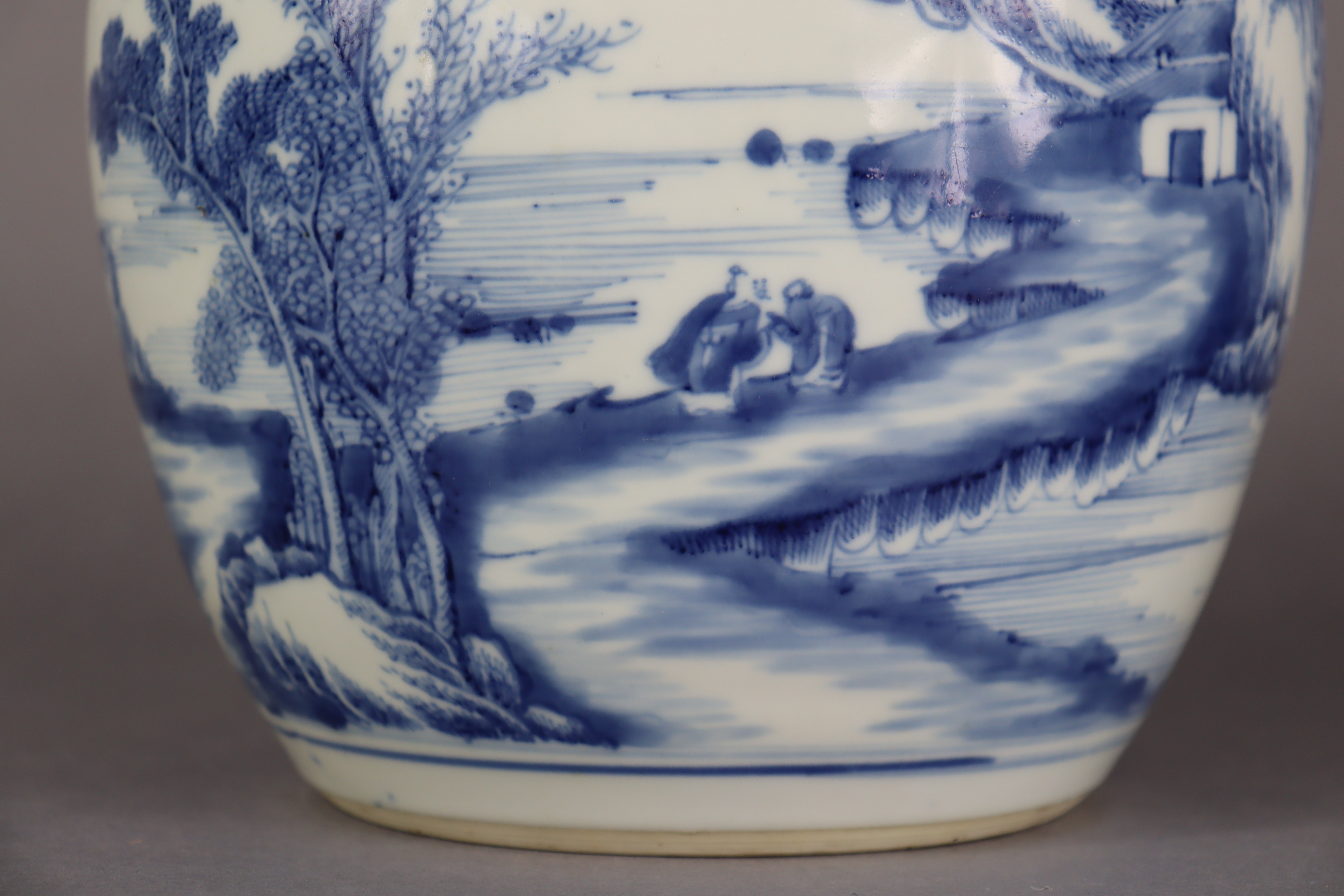 An 18th century Chinese blue & white porcelain ginger jar painted with a continuous landscape, & - Bild 6 aus 15