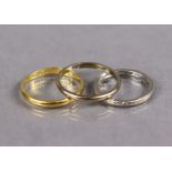 A 22ct. gold plain wedding band, London hallmarks for 1952, size: T, weight: 2.8gm; an 18ct. white