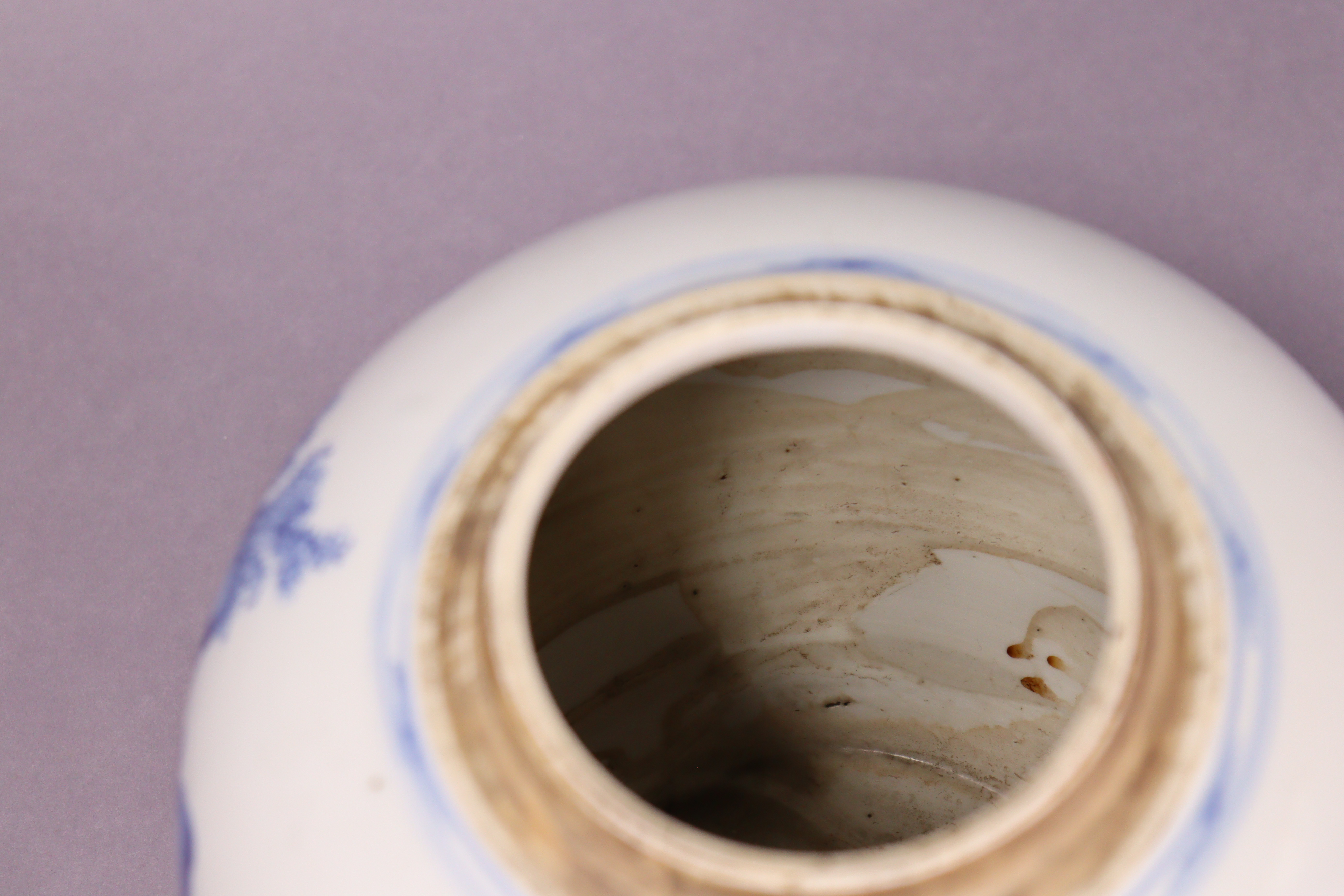 An 18th century Chinese blue & white porcelain ginger jar painted with a continuous landscape, & - Bild 9 aus 15