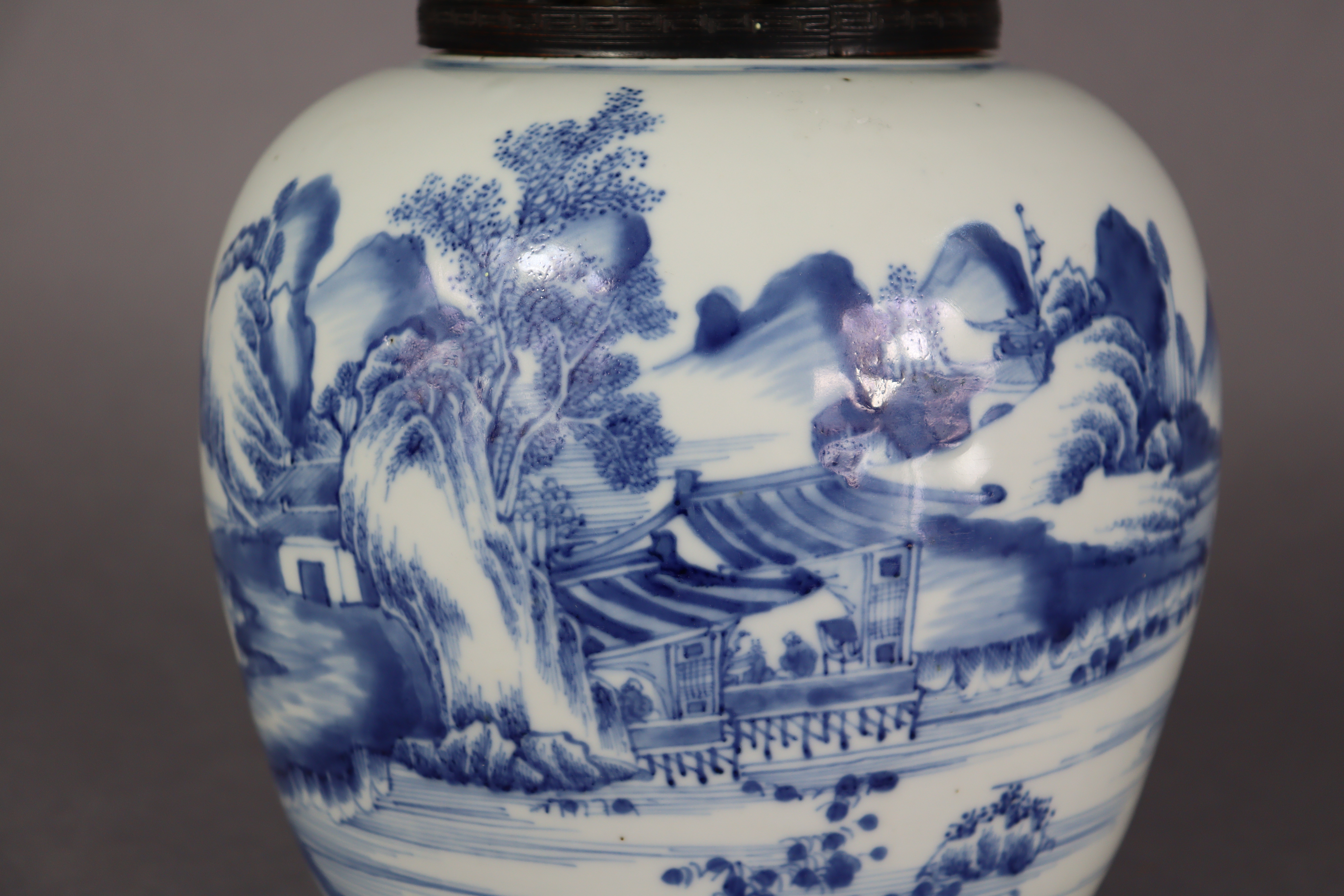 An 18th century Chinese blue & white porcelain ginger jar painted with a continuous landscape, & - Bild 5 aus 15