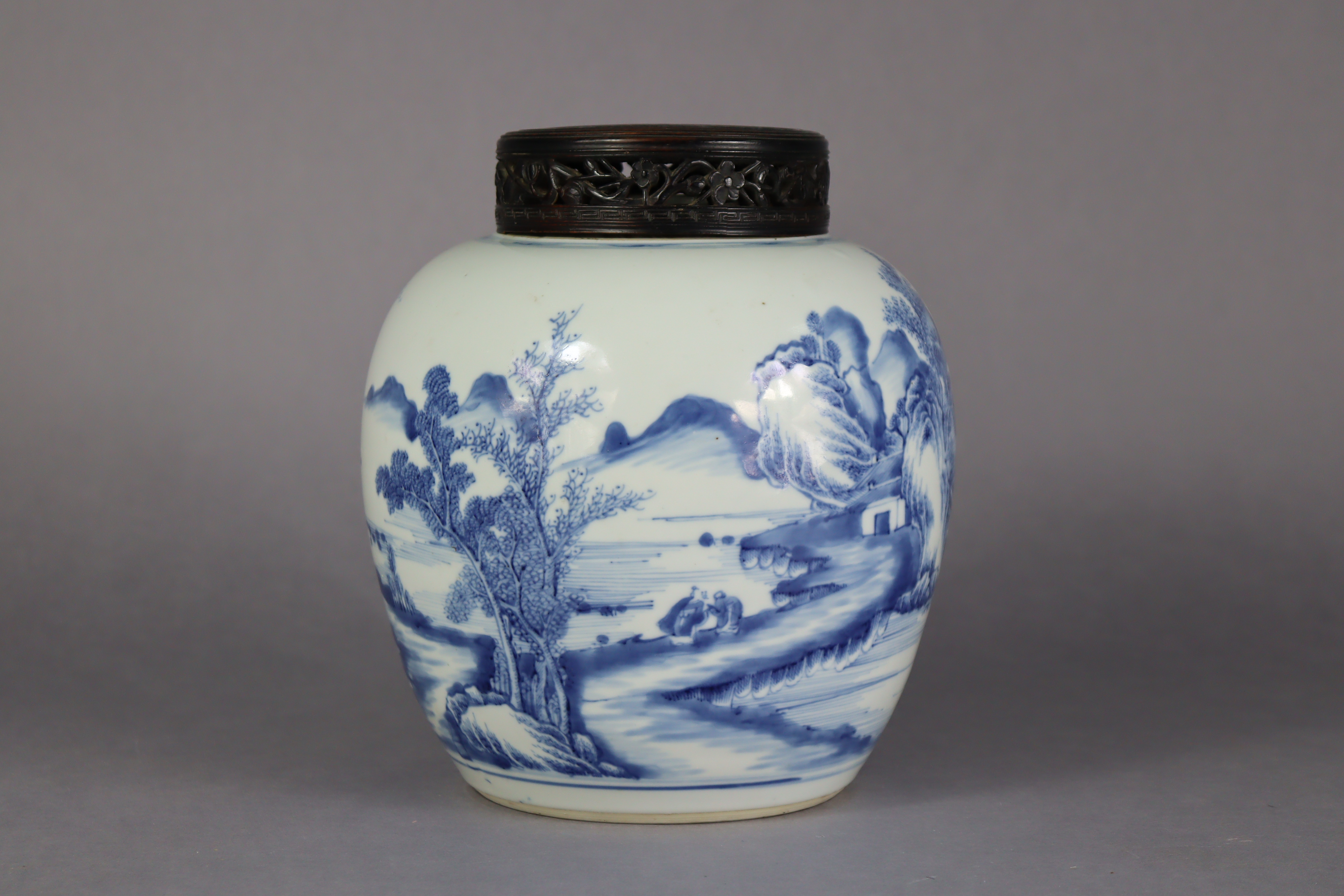 An 18th century Chinese blue & white porcelain ginger jar painted with a continuous landscape, & - Bild 2 aus 15