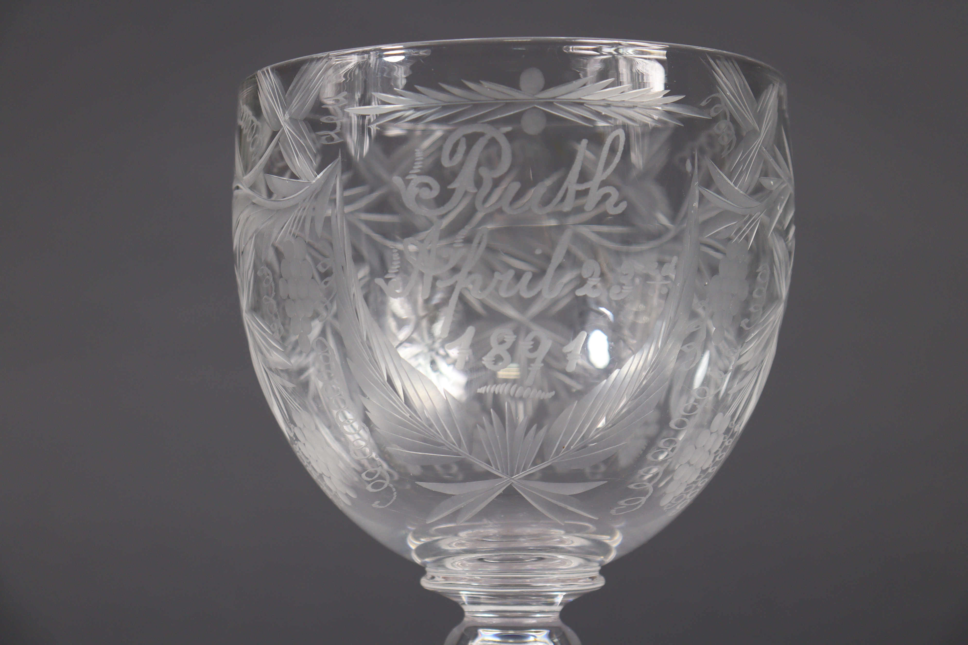 A late 19th century engraved glass large goblet, commemorating the 21st birthday of “Ruth, April 23 - Bild 2 aus 4