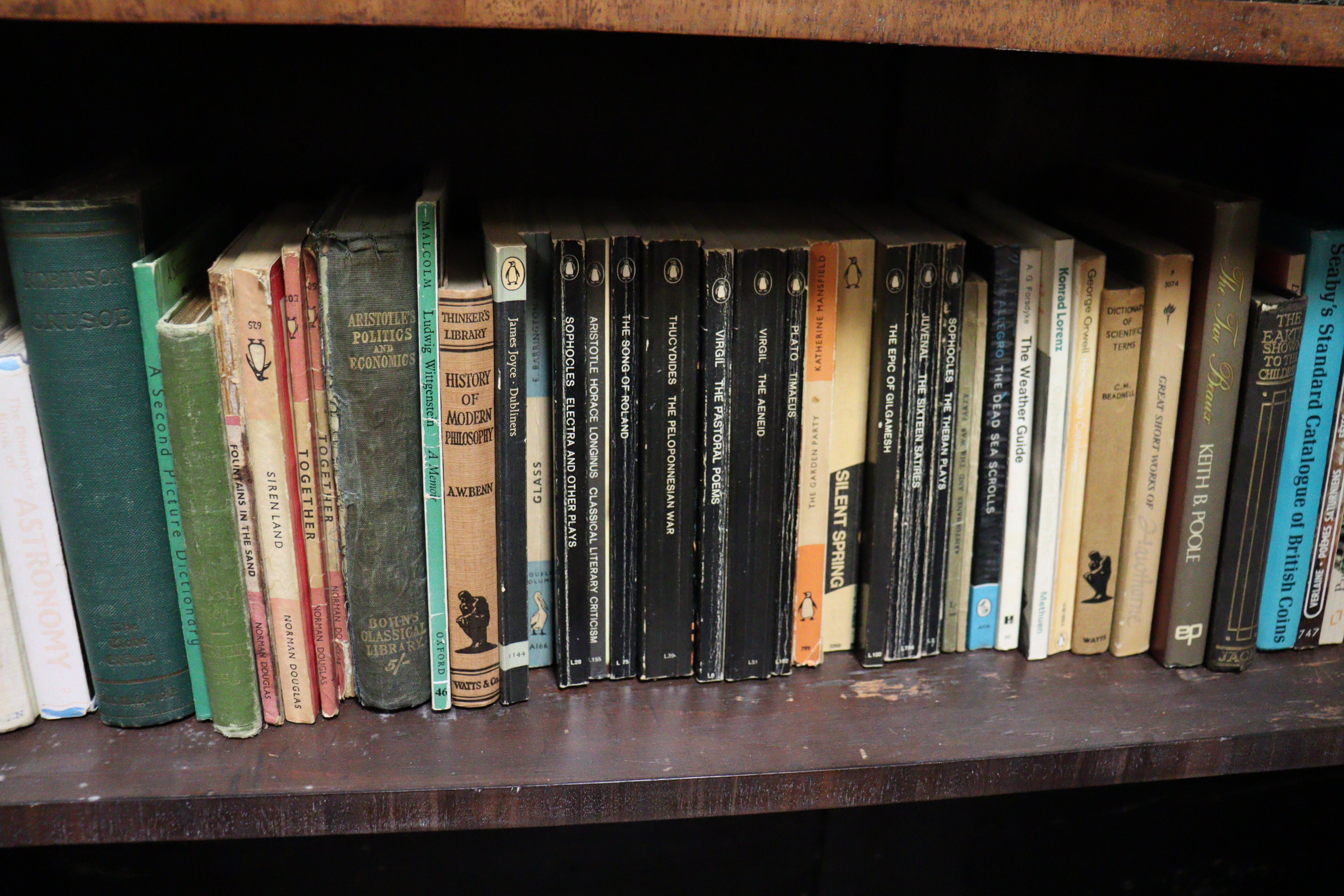 A quantity of various books. - Image 2 of 6