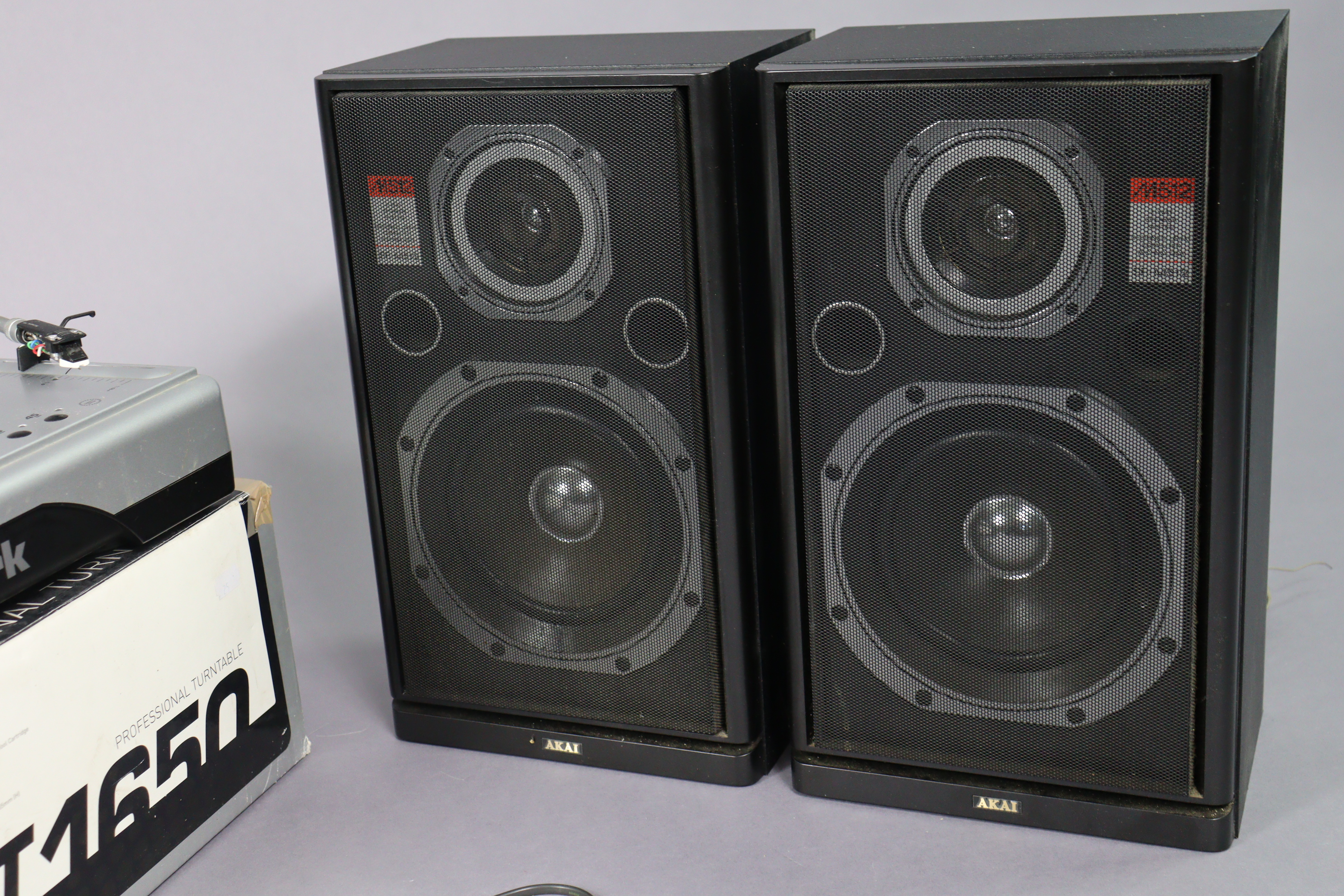 A Sony TA-FE370 Integrated Stereo Amplifier, a pair of Akai hi-fi speakers, a Technics CD - Image 4 of 5