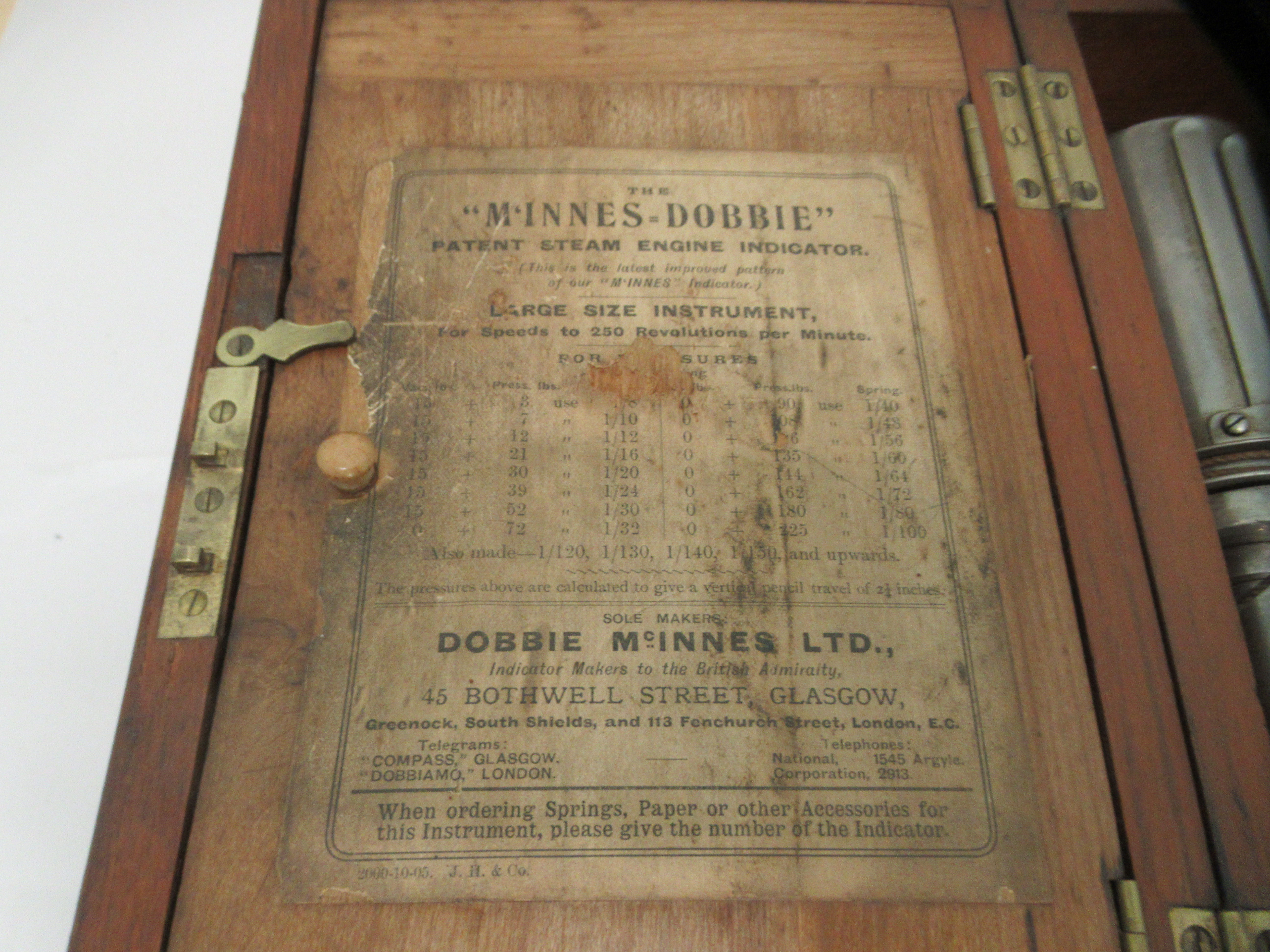 The McInnes-Dobbie patent steam engine indicator, in a mahogany carrying case - Image 4 of 7