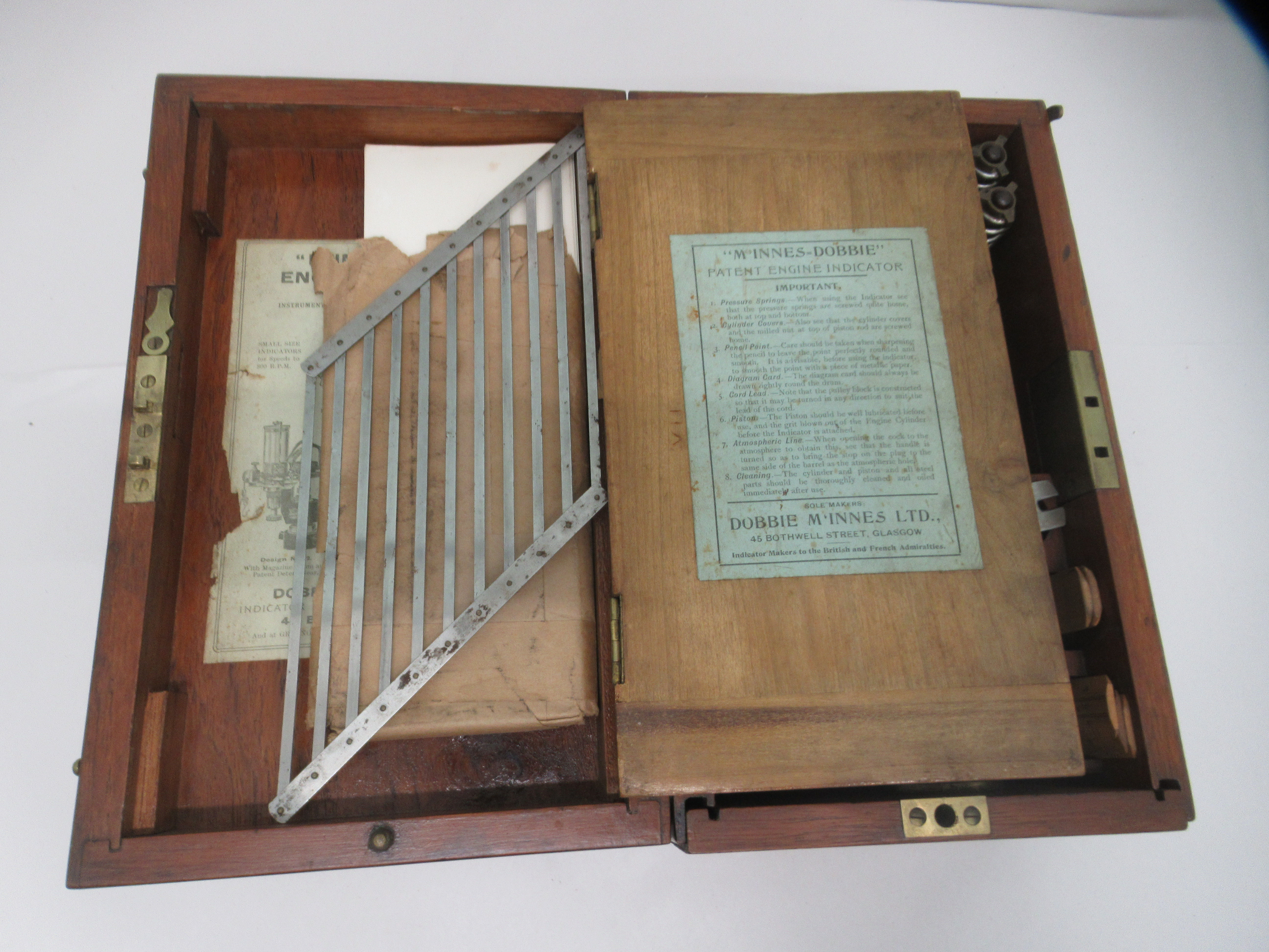 The McInnes-Dobbie patent steam engine indicator, in a mahogany carrying case - Image 6 of 7