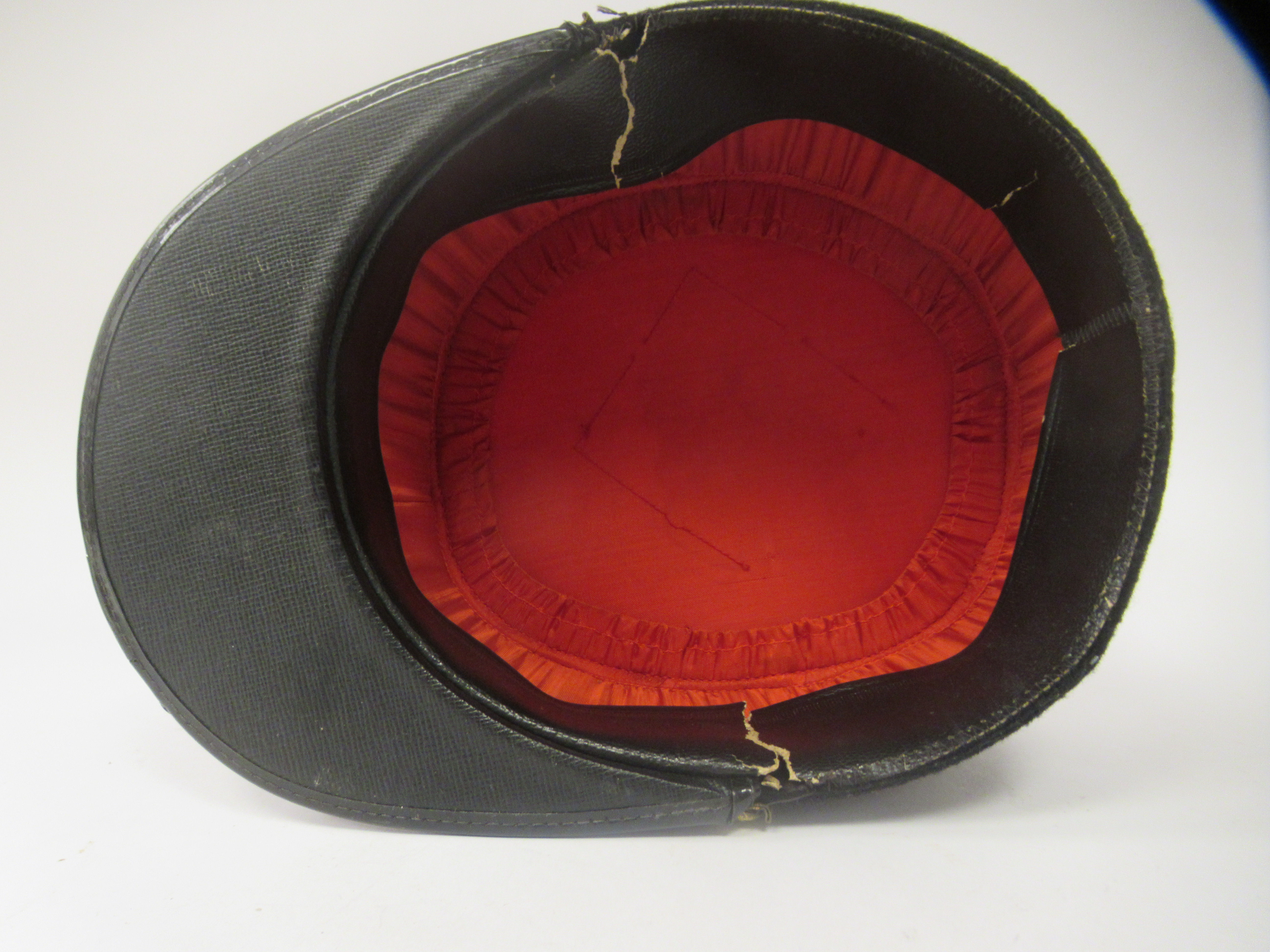 A vintage French Gendarme's black and red, peaked kepi - Image 4 of 6