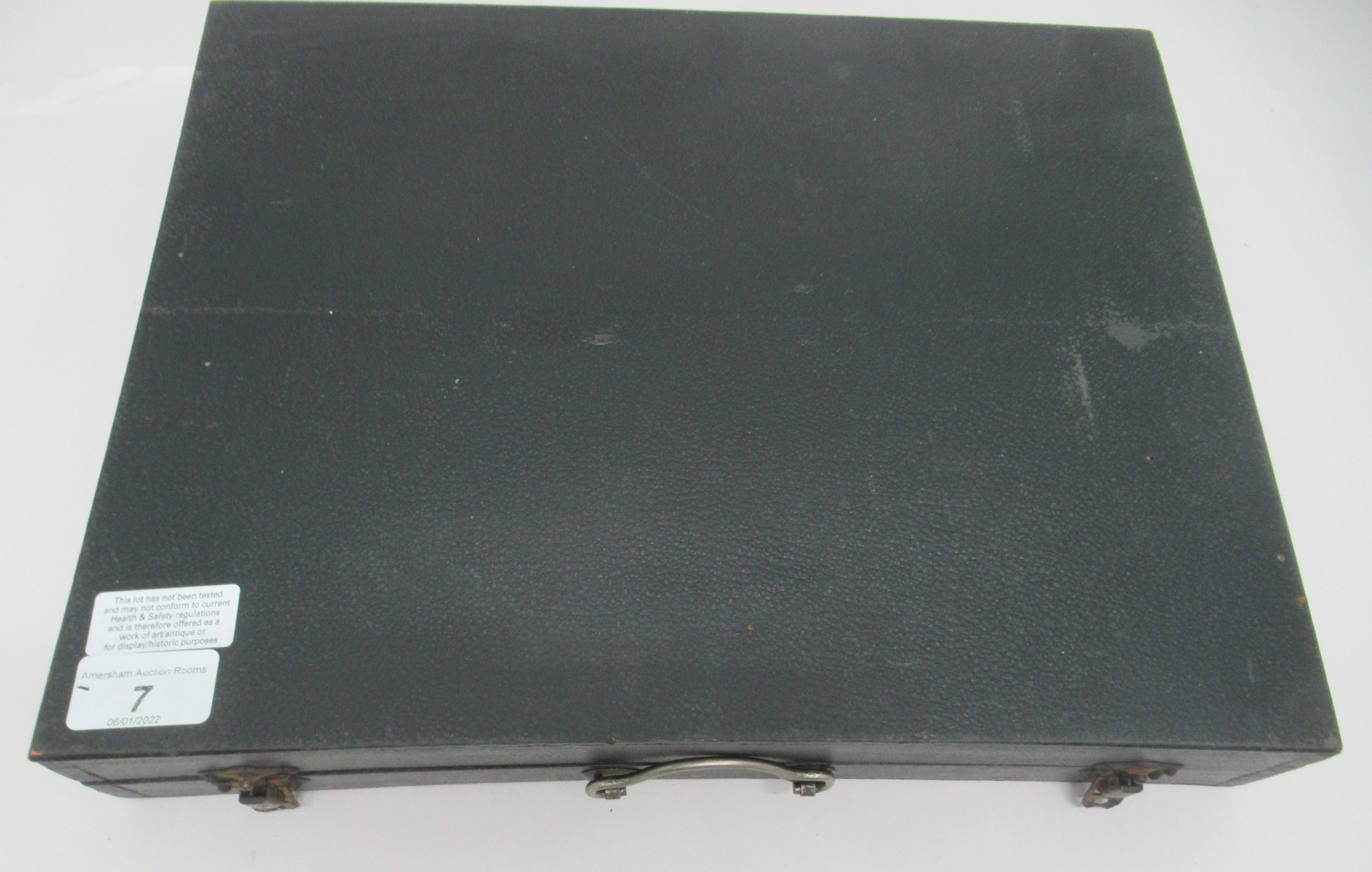 A vintage Nu-Medelec electrotherapy machine, in a carrying case - Image 8 of 8