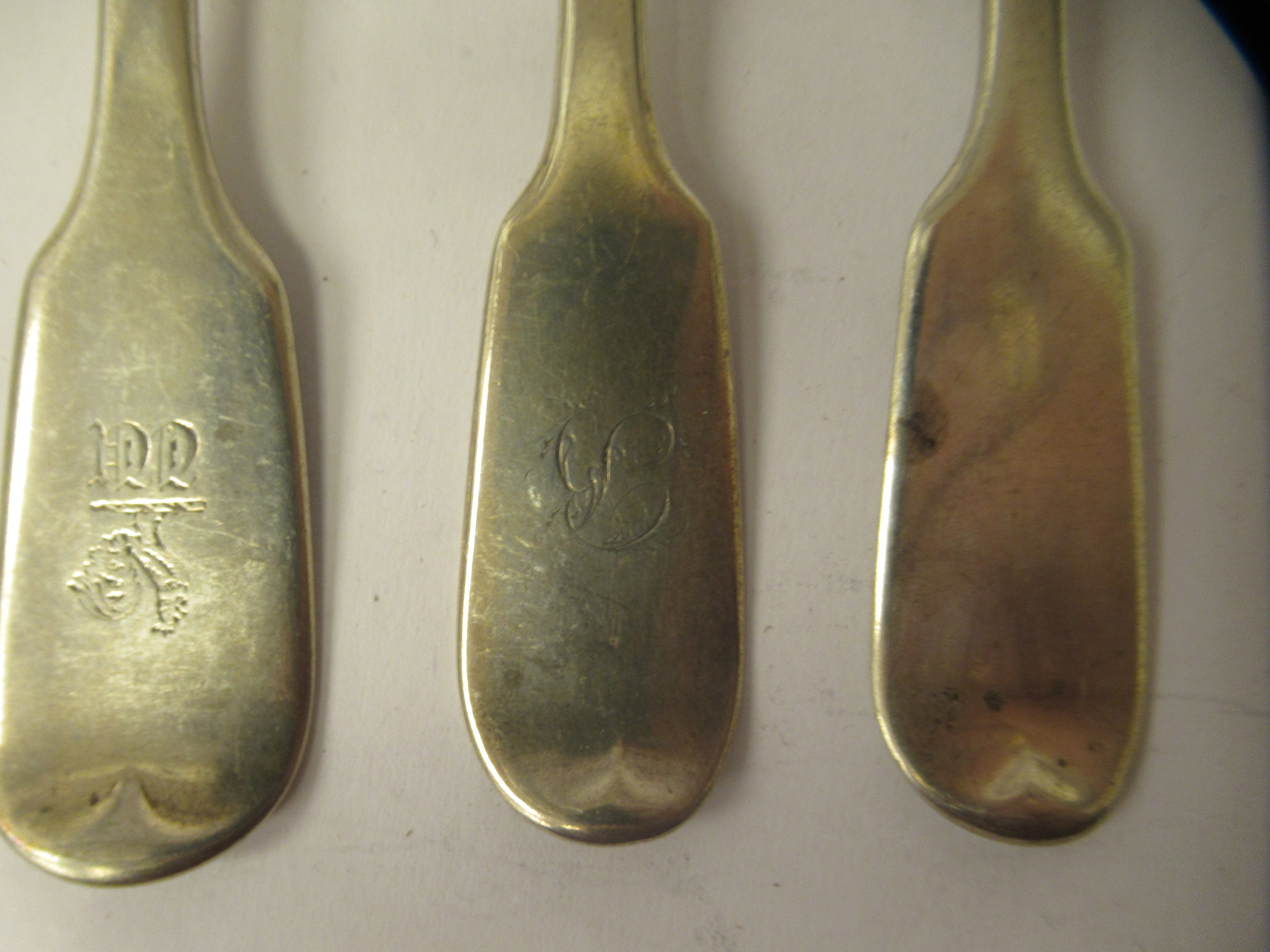 A matched set of five 19thC silver fiddle pattern dessert forks  mixed marks - Image 2 of 6