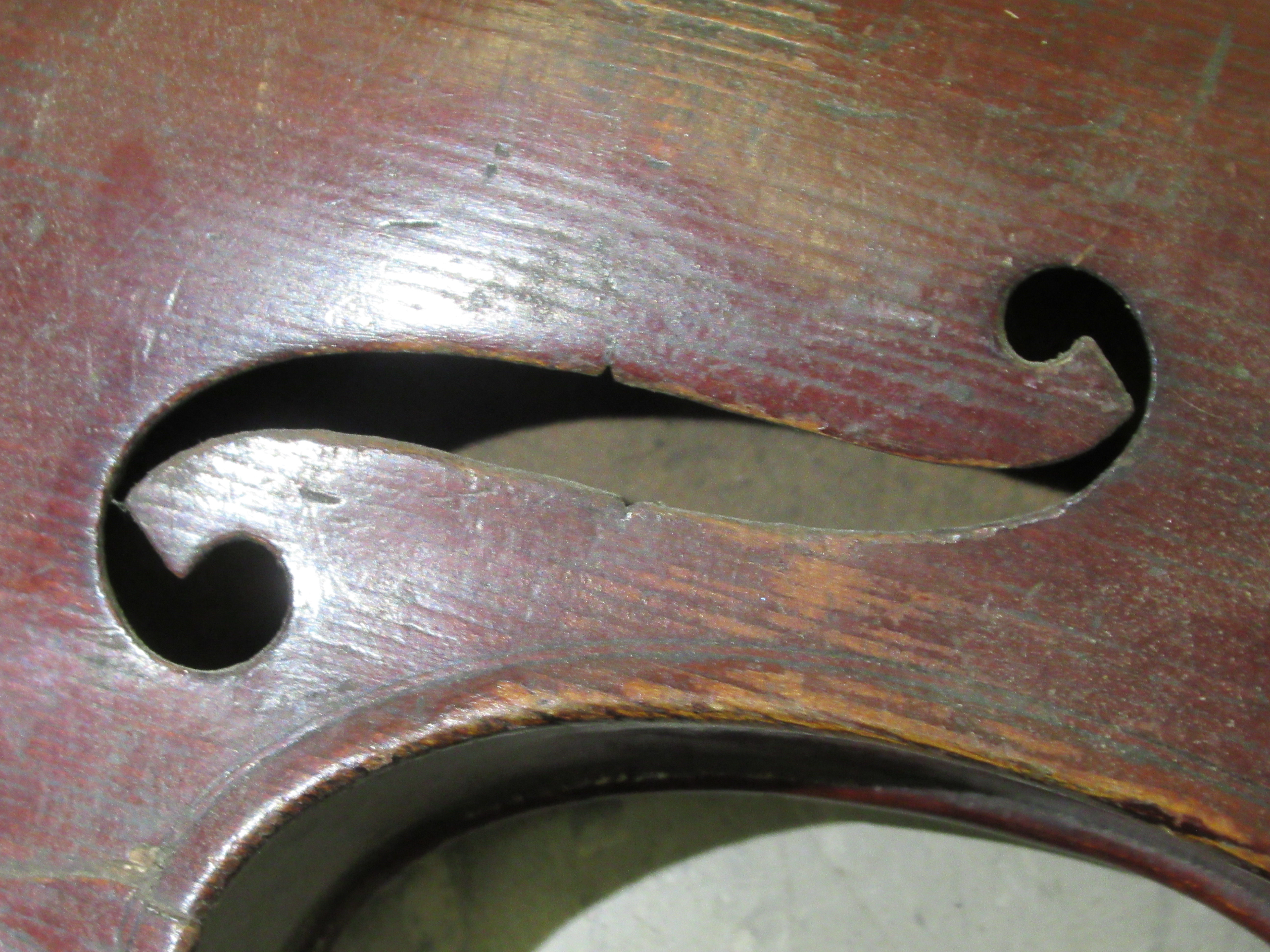 An early 20thC violin with a one piece 14"L back - Image 9 of 13