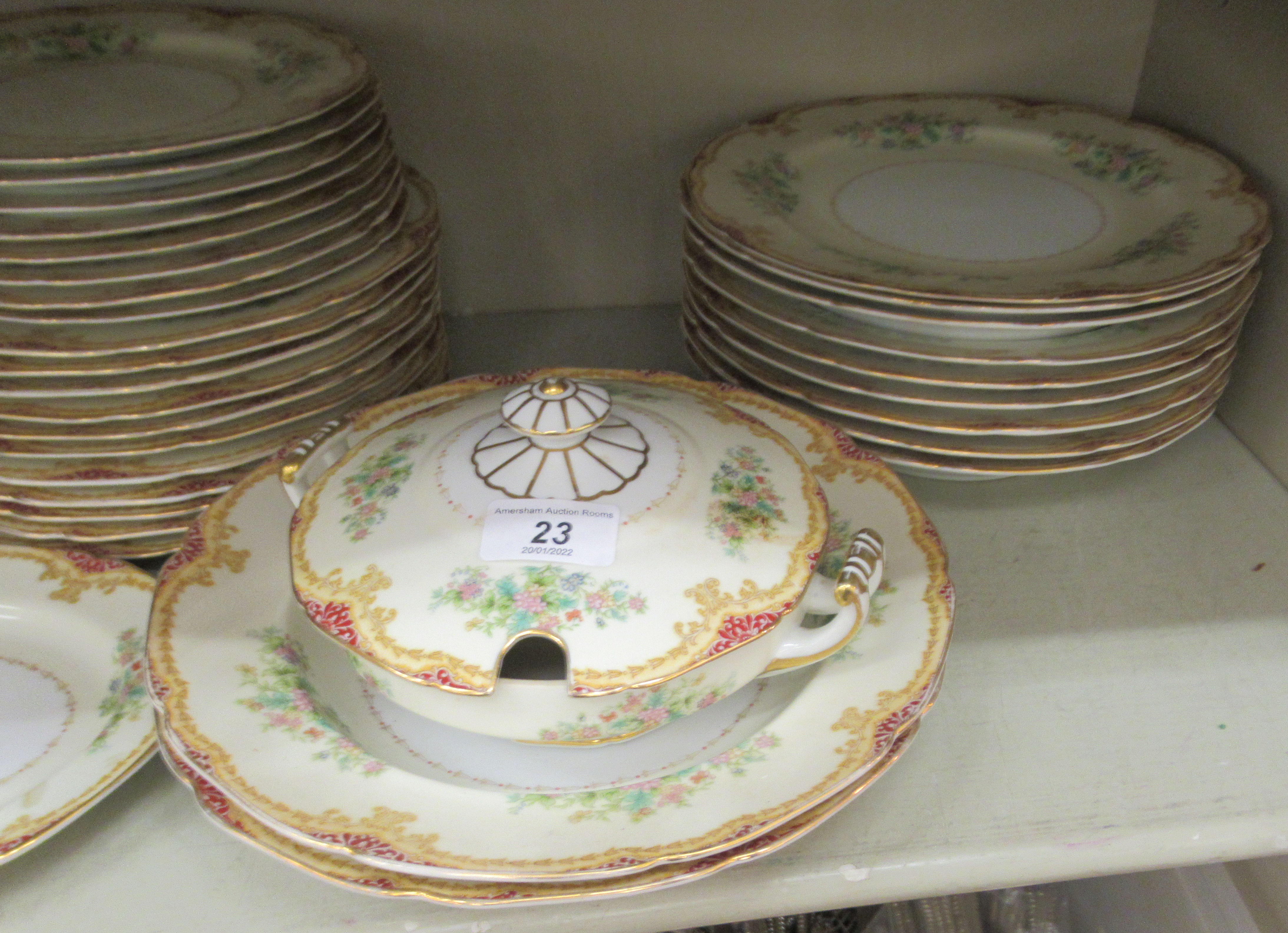 Noritake porcelain tableware, decorated with flora and gilding - Image 3 of 4