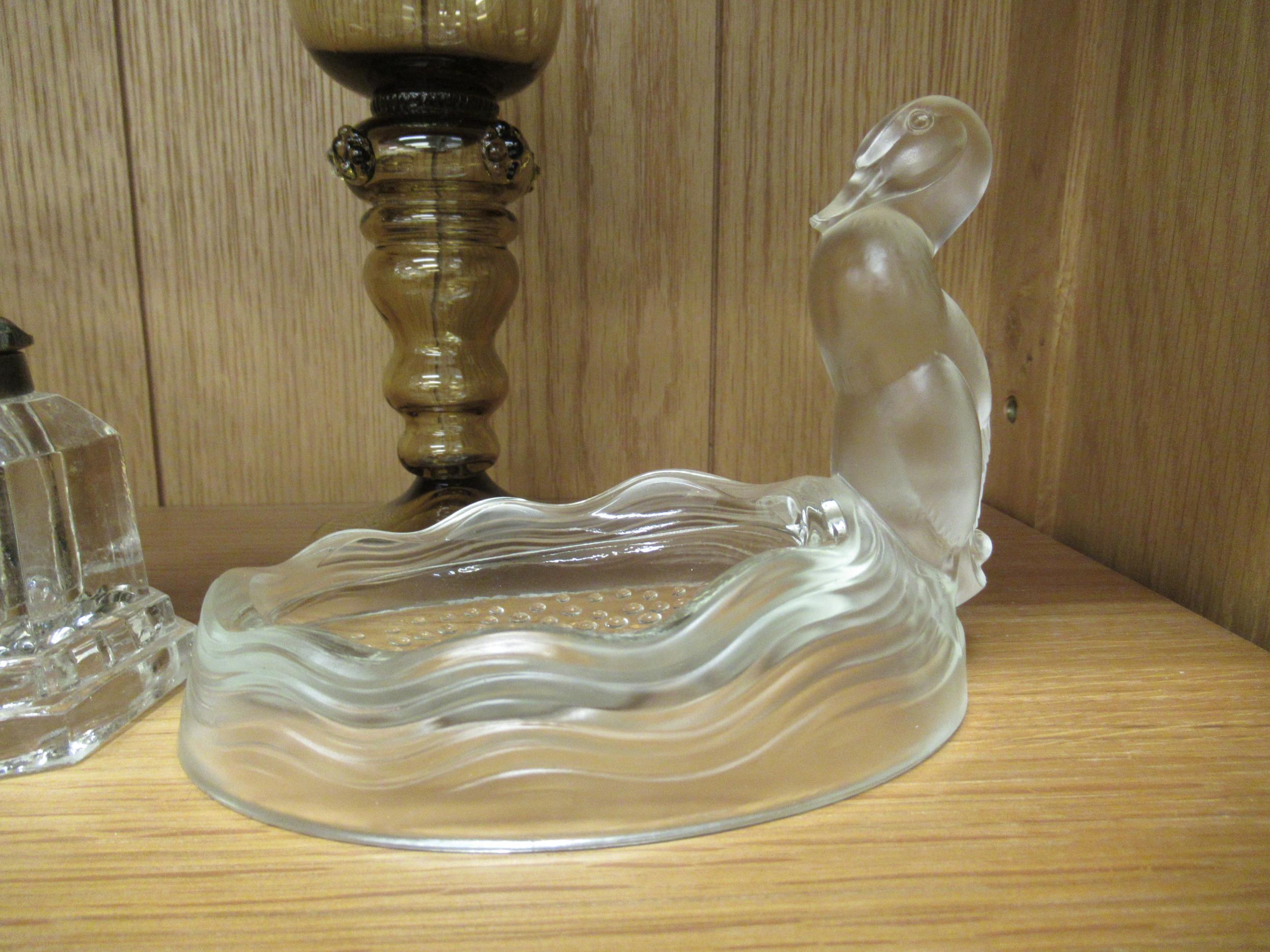 Glassware: to include a Verlys of France soap dish, surmounted by a duck  4"h - Image 2 of 5