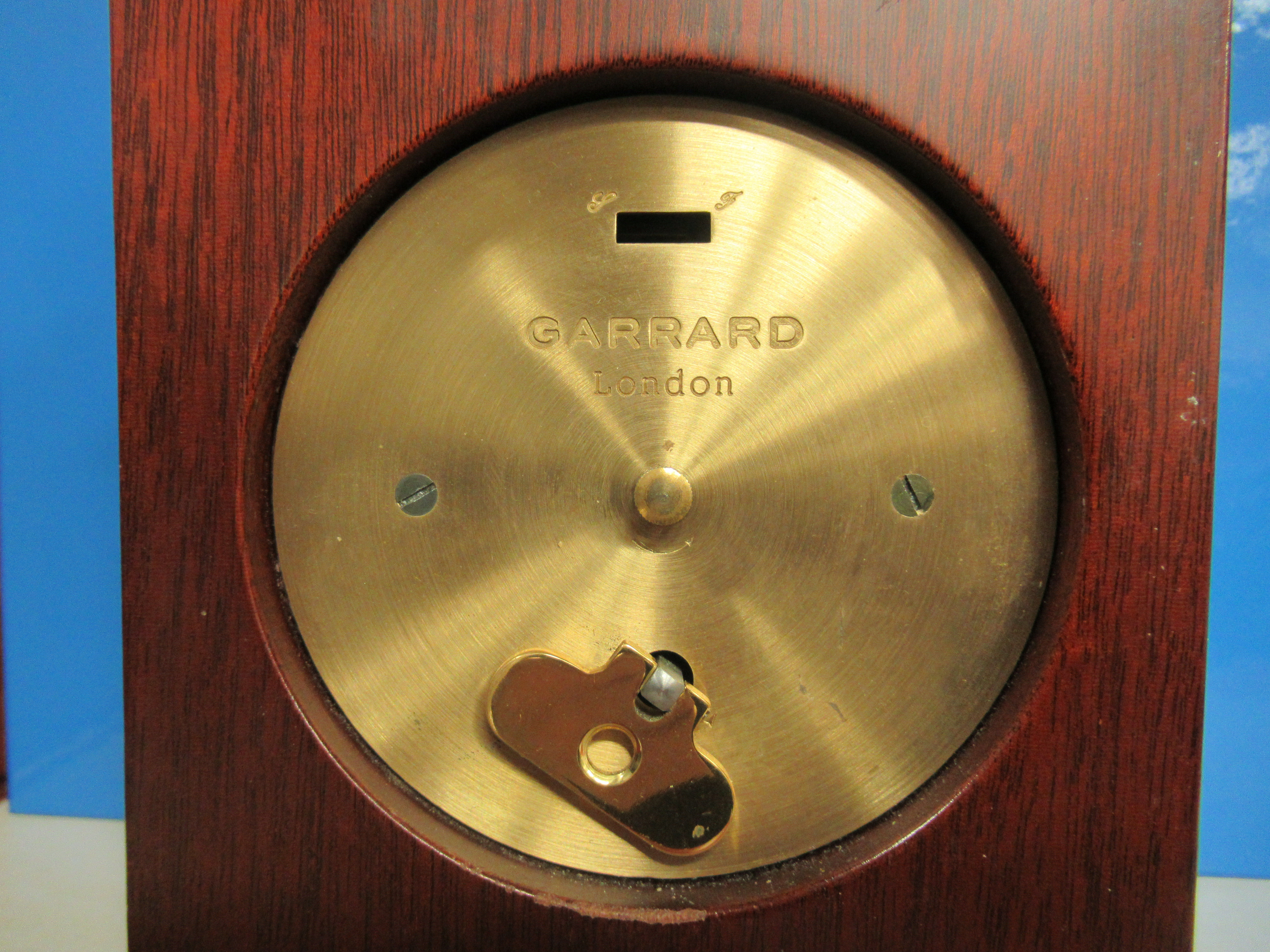 A modern Garrard of London mahogany cased mantle timepiece; the movement faced by a Roman dial  9" - Image 3 of 3