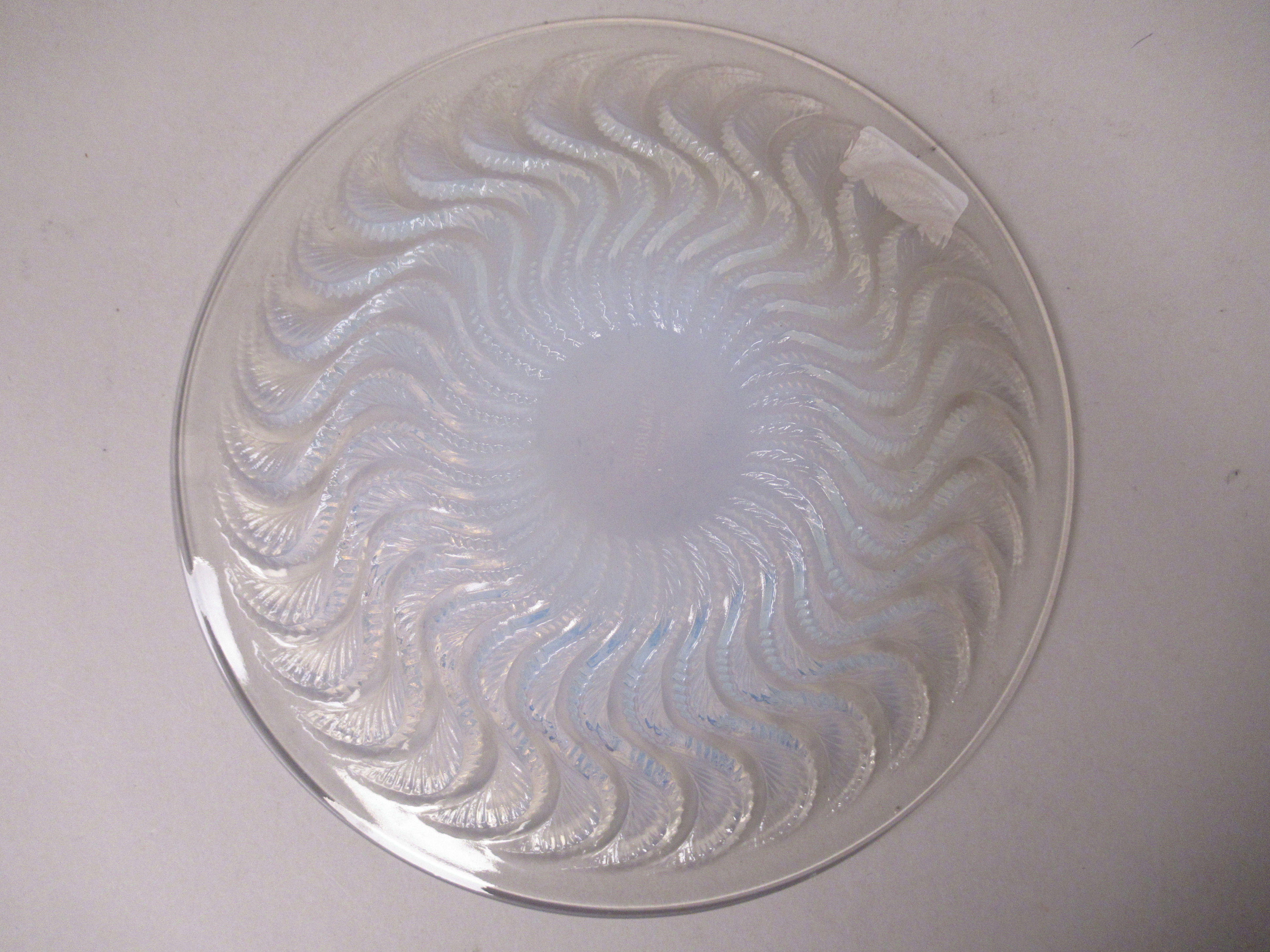 A Lalique opalescent glass Actinia pattern bowl, circa 1933  bears an etched R Lalique, France mark - Image 3 of 5