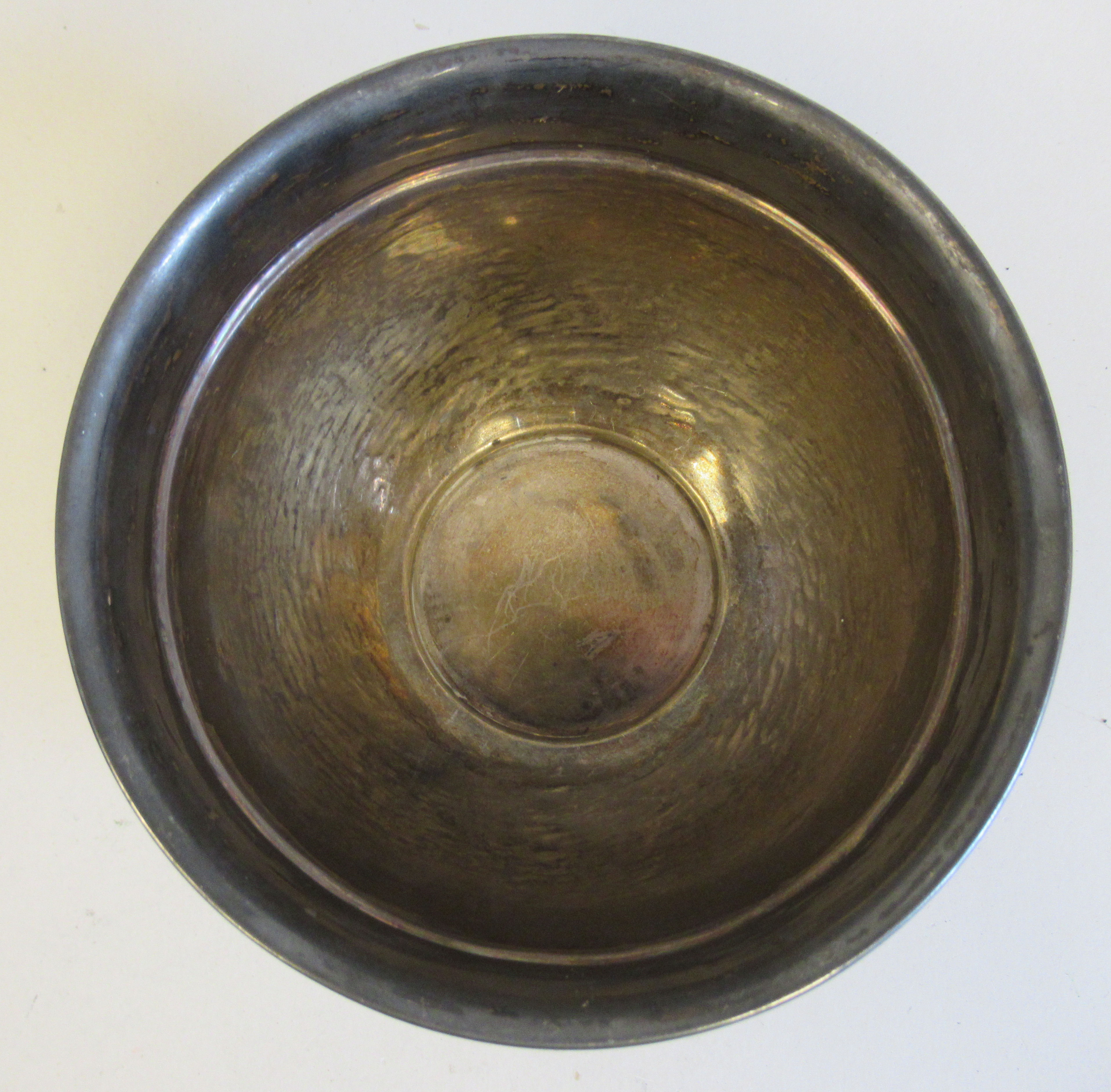 An Art Nouveau silver bowl with a rolled rim and a frieze of four uniformly spaced turquoise - Image 6 of 8