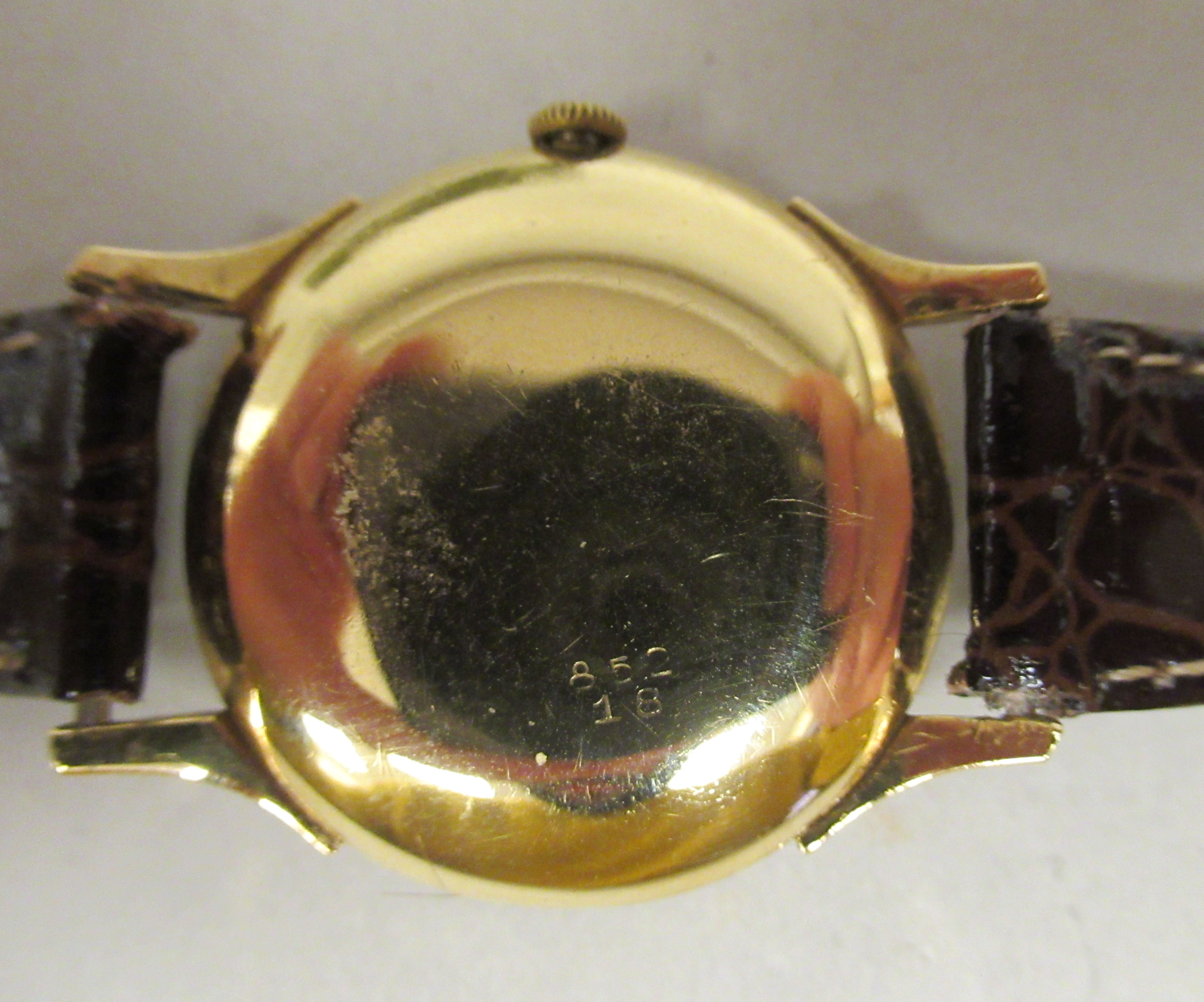 A 1950s Minerva Antichoc 18ct gold cased wristwatch, the 7 jewel movement with sweeping seconds, - Image 3 of 4