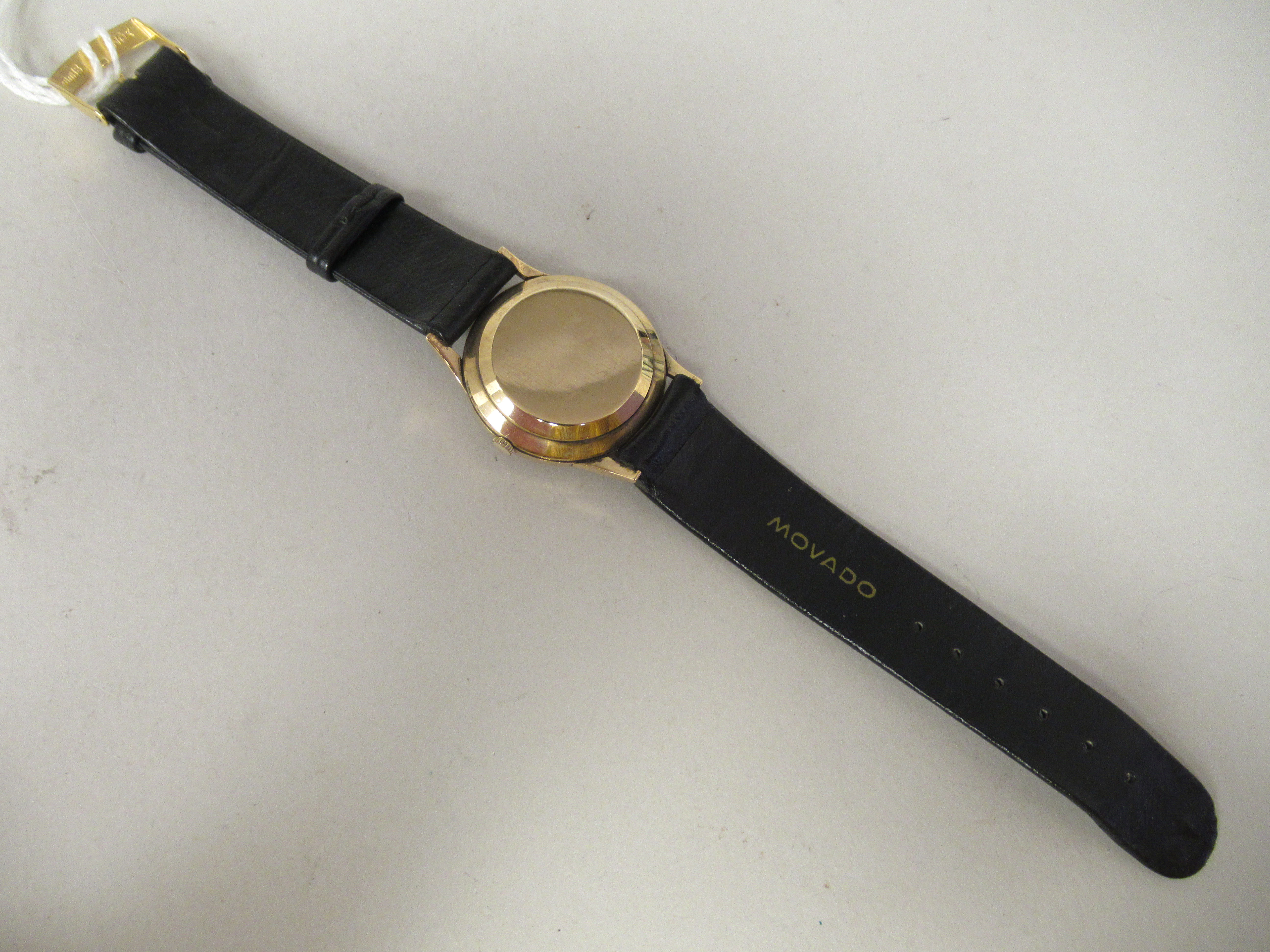 A Movado 9ct gold cased wristwatch, the 28 jewel automatic movement with sweeping seconds, faced - Image 2 of 3