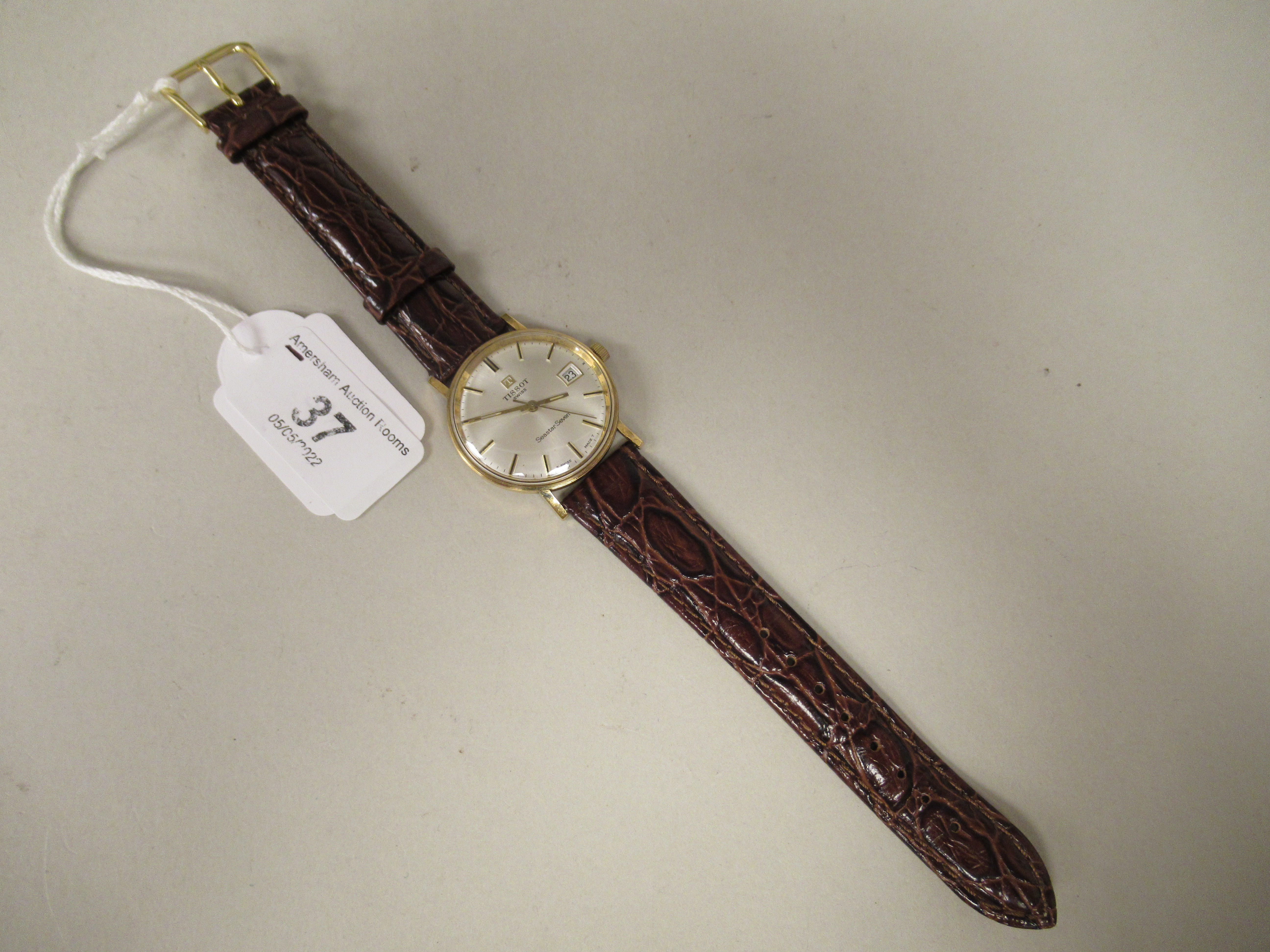 A 1970/80s Tissot Seastar Seven 9ct gold cased wristwatch, the movement with sweeping seconds, faced - Image 2 of 3