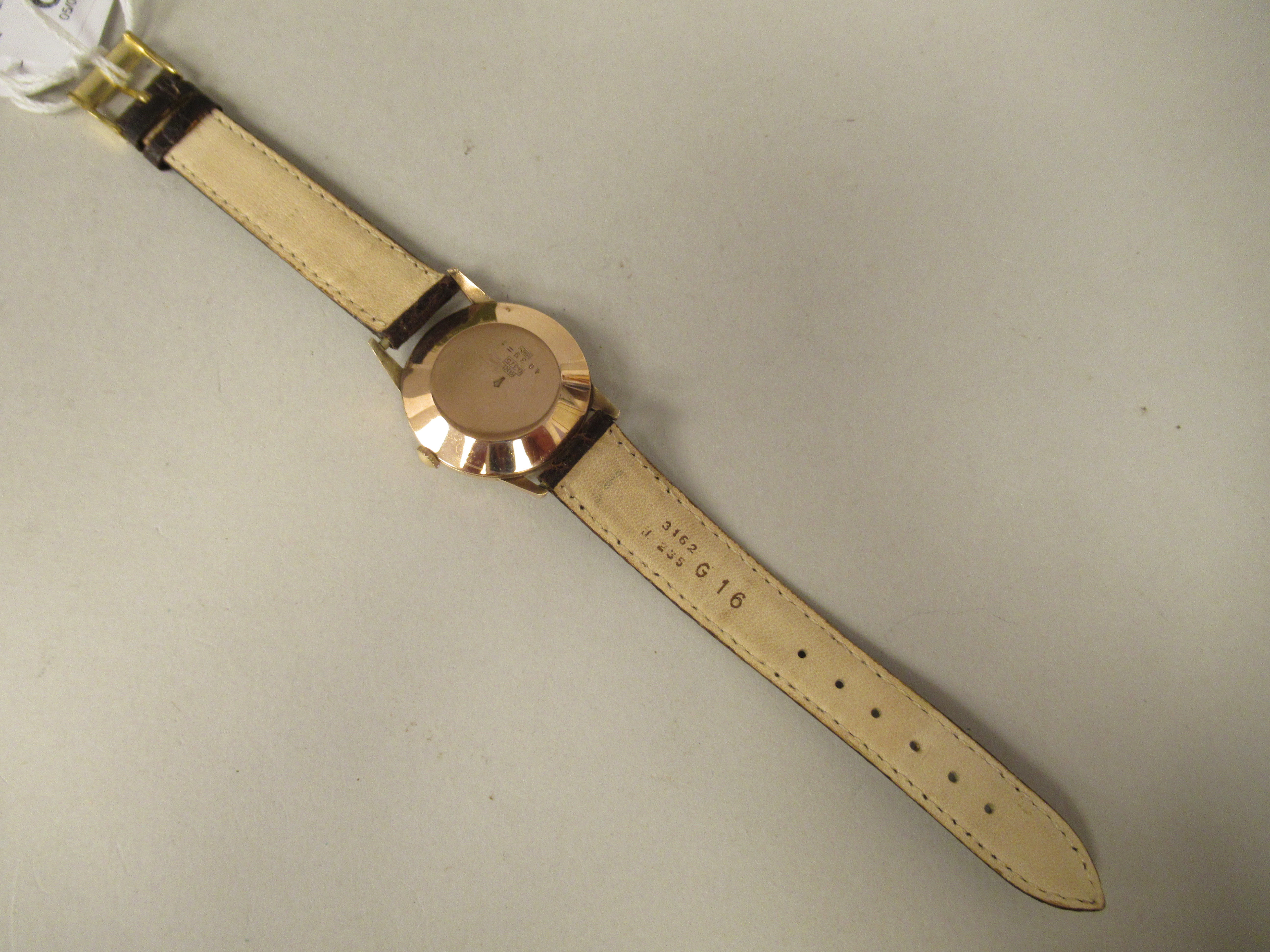 A 1950s/1960s Avia 9ct gold cased wristwatch, the 15 jewel movement with sweeping seconds, faced - Image 3 of 4