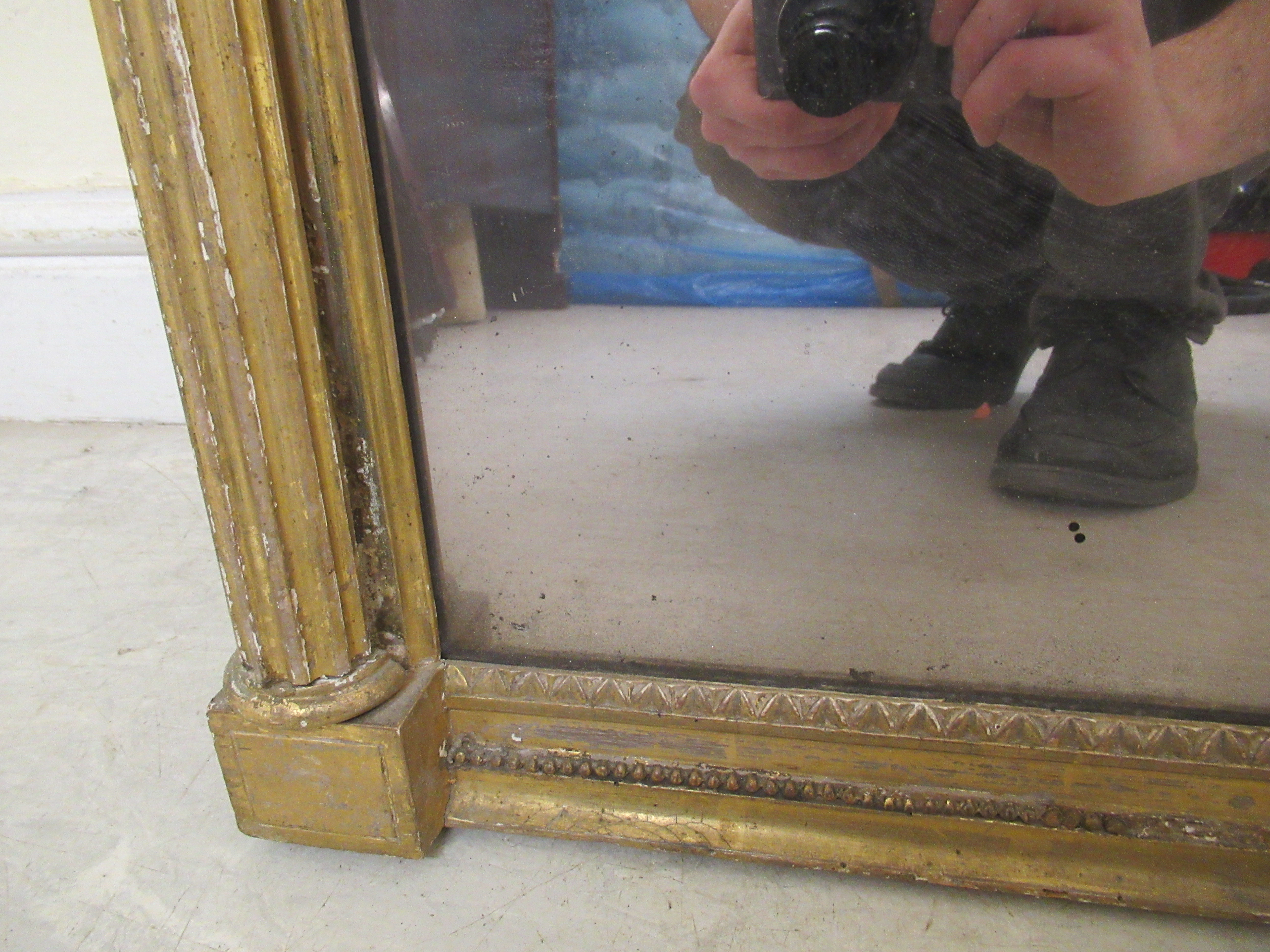 An early Victorian pier glass, set in a carved gilt gesso frame and incorporating a black painted - Image 4 of 5